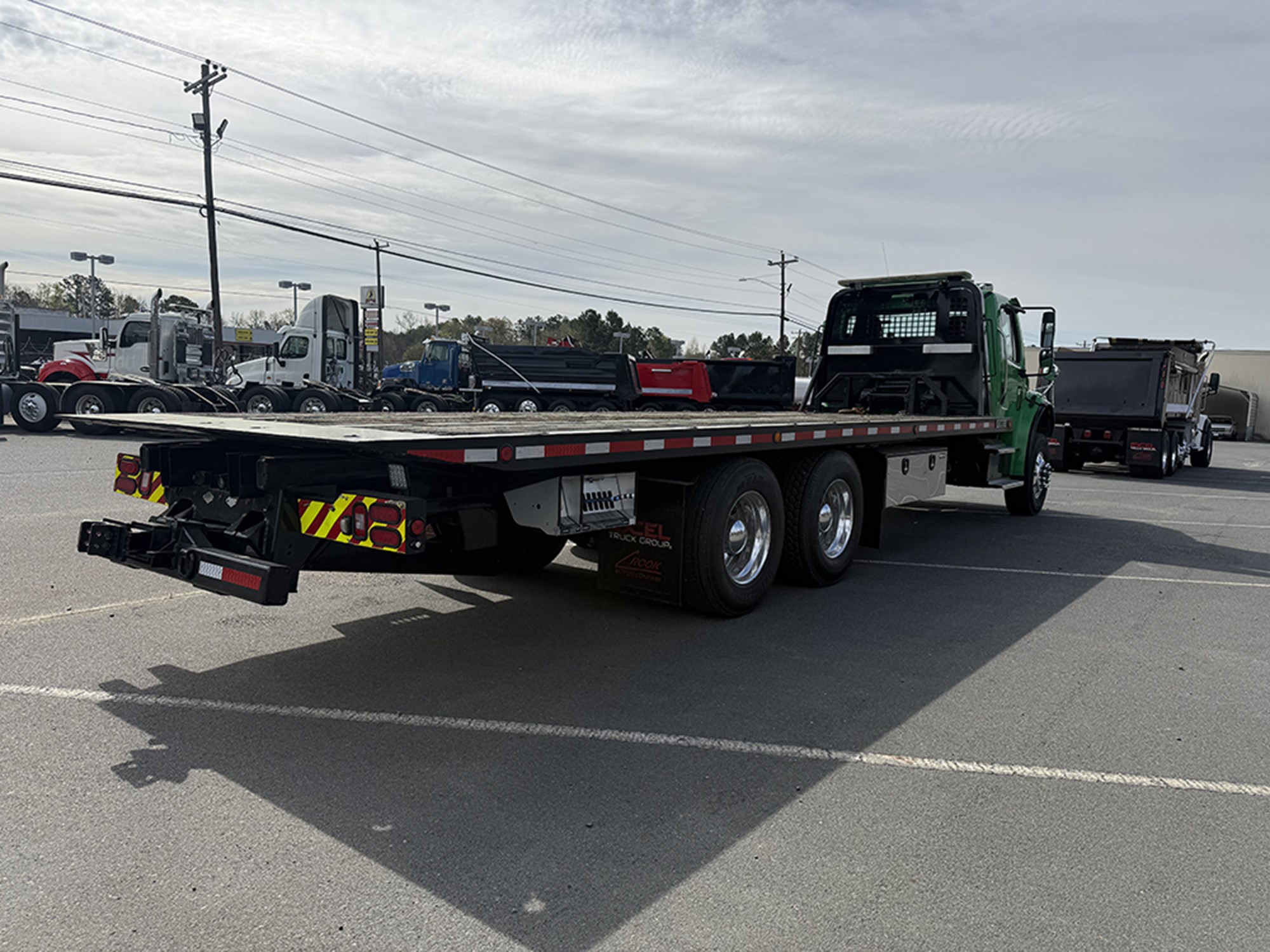 2018 Freightliner M2 106 - image 5