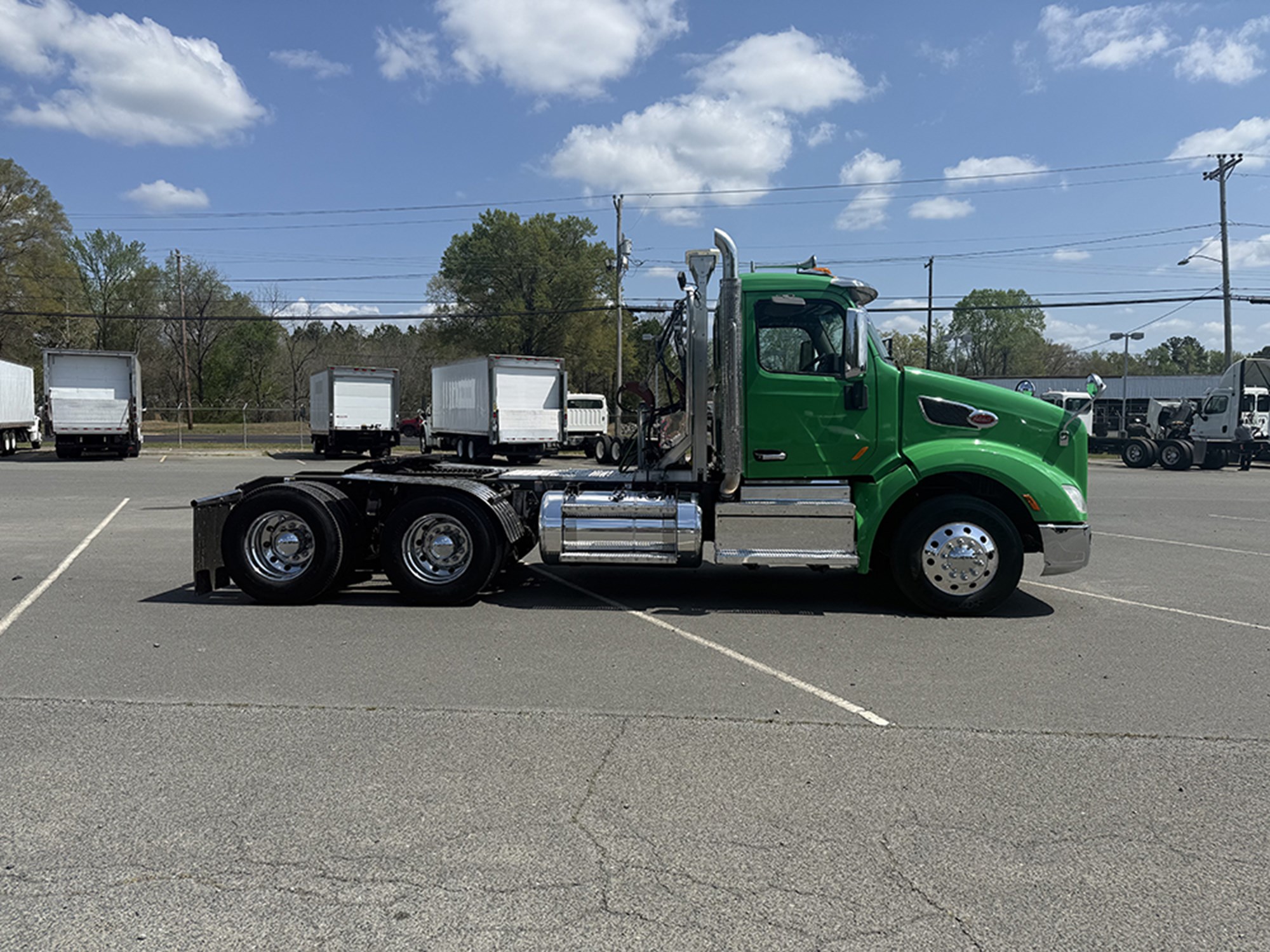 2019 Peterbilt 579 2019 Peterbilt 579 - image 3 of 6