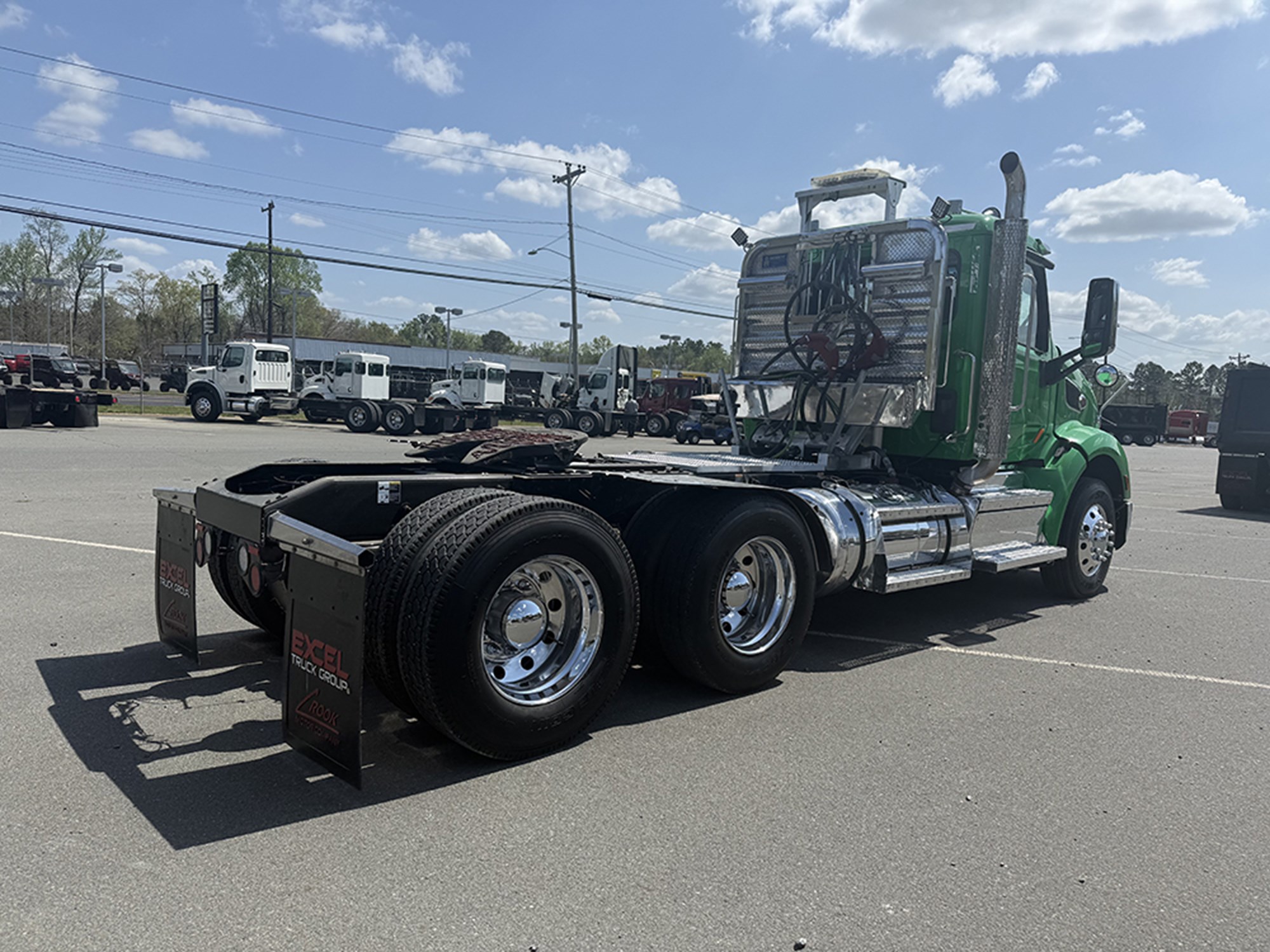 2019 Peterbilt 579 2019 Peterbilt 579 - image 4 of 6