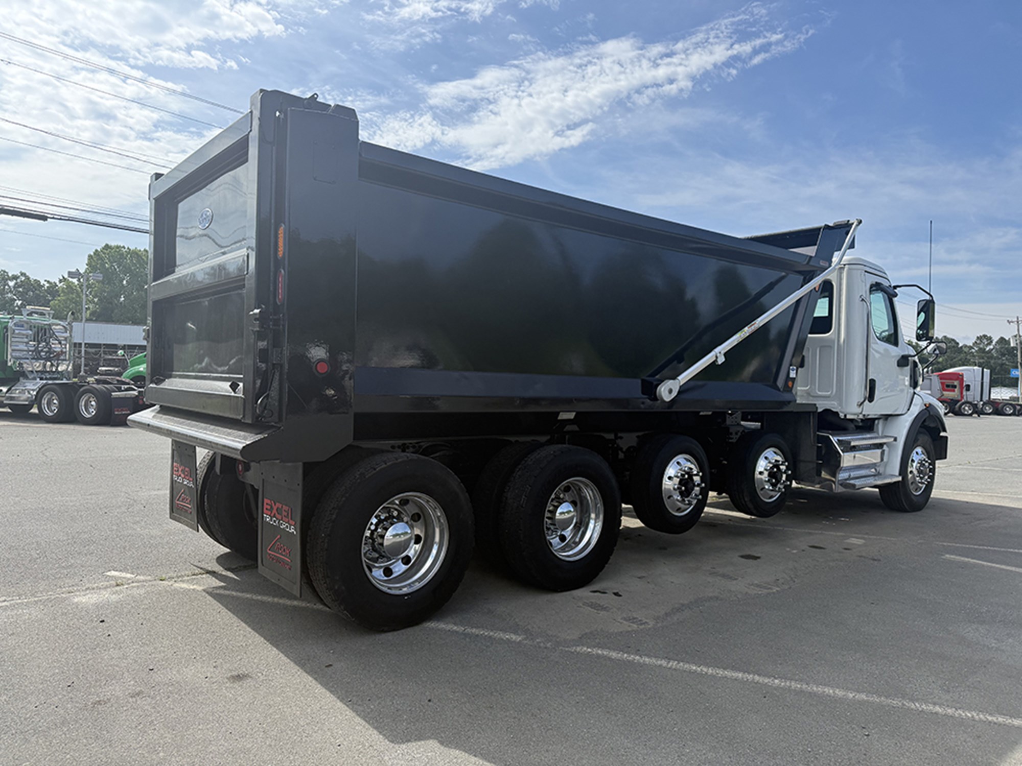 2025 Western Star 47X 2025 Western Star 47X - image 4 of 6