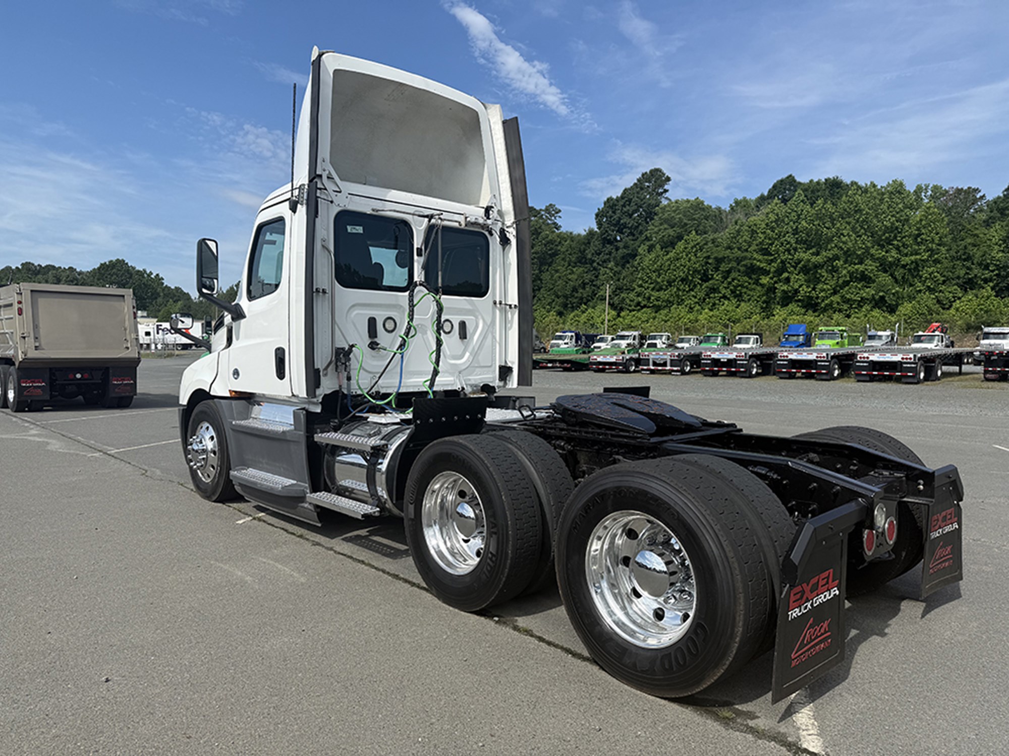2020 Freightliner Cascadia 126 2020 Freightliner Cascadia 126 - image 6 of 6