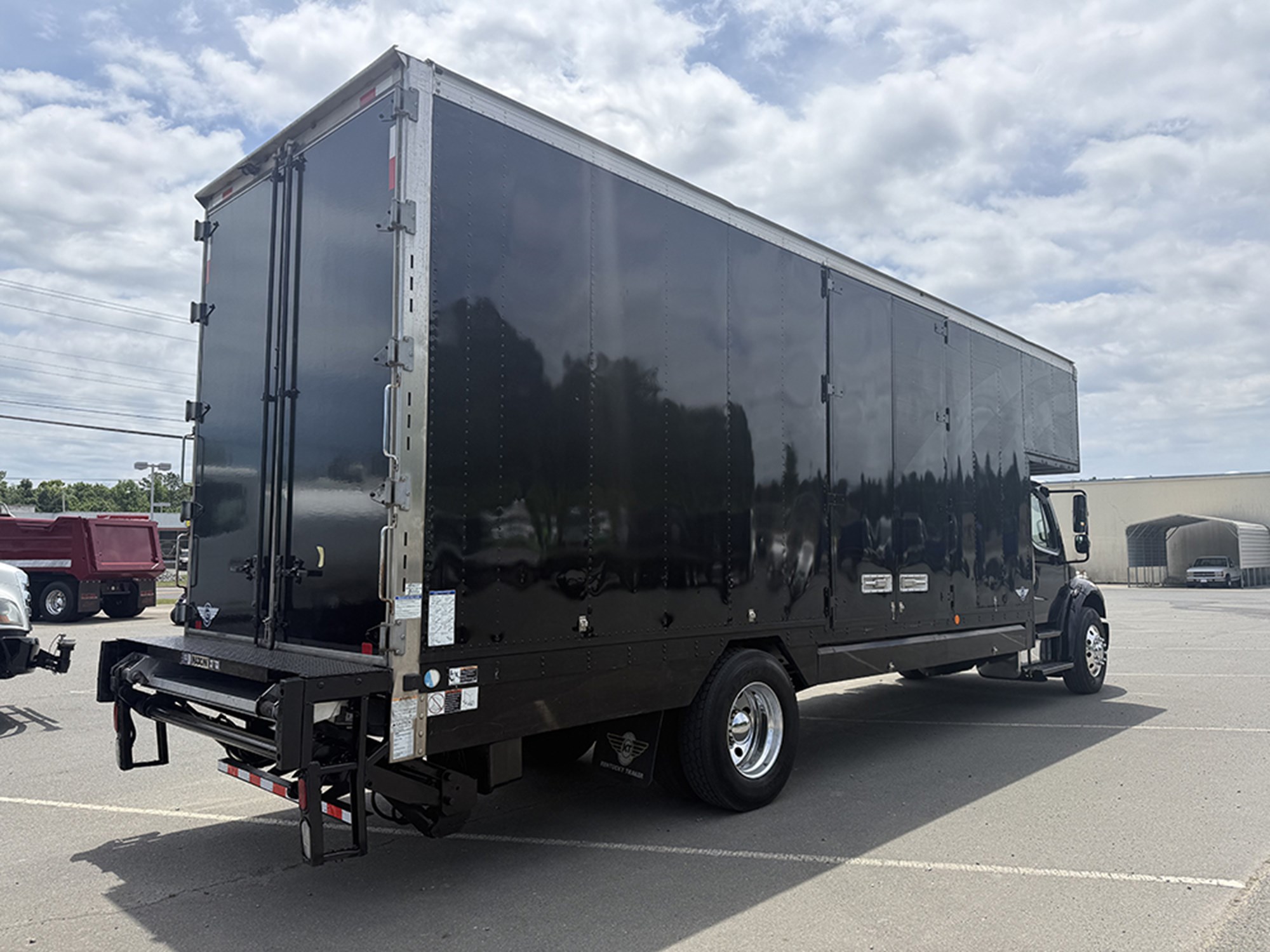2019 Freightliner M2 2019 Freightliner M2 - image 4 of 6