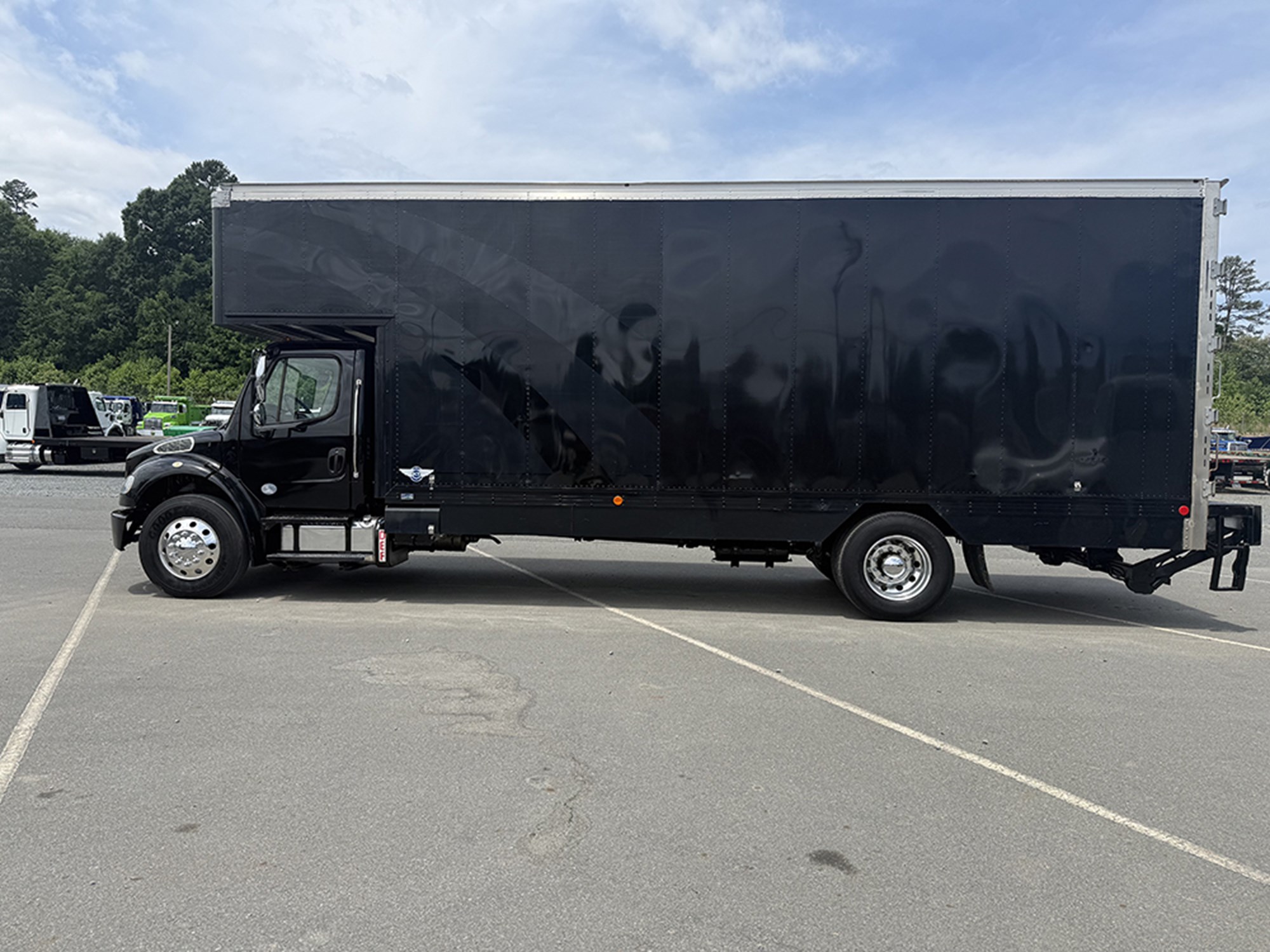 2019 Freightliner M2 1780074211555 2019 Freightliner M2 1780074211555