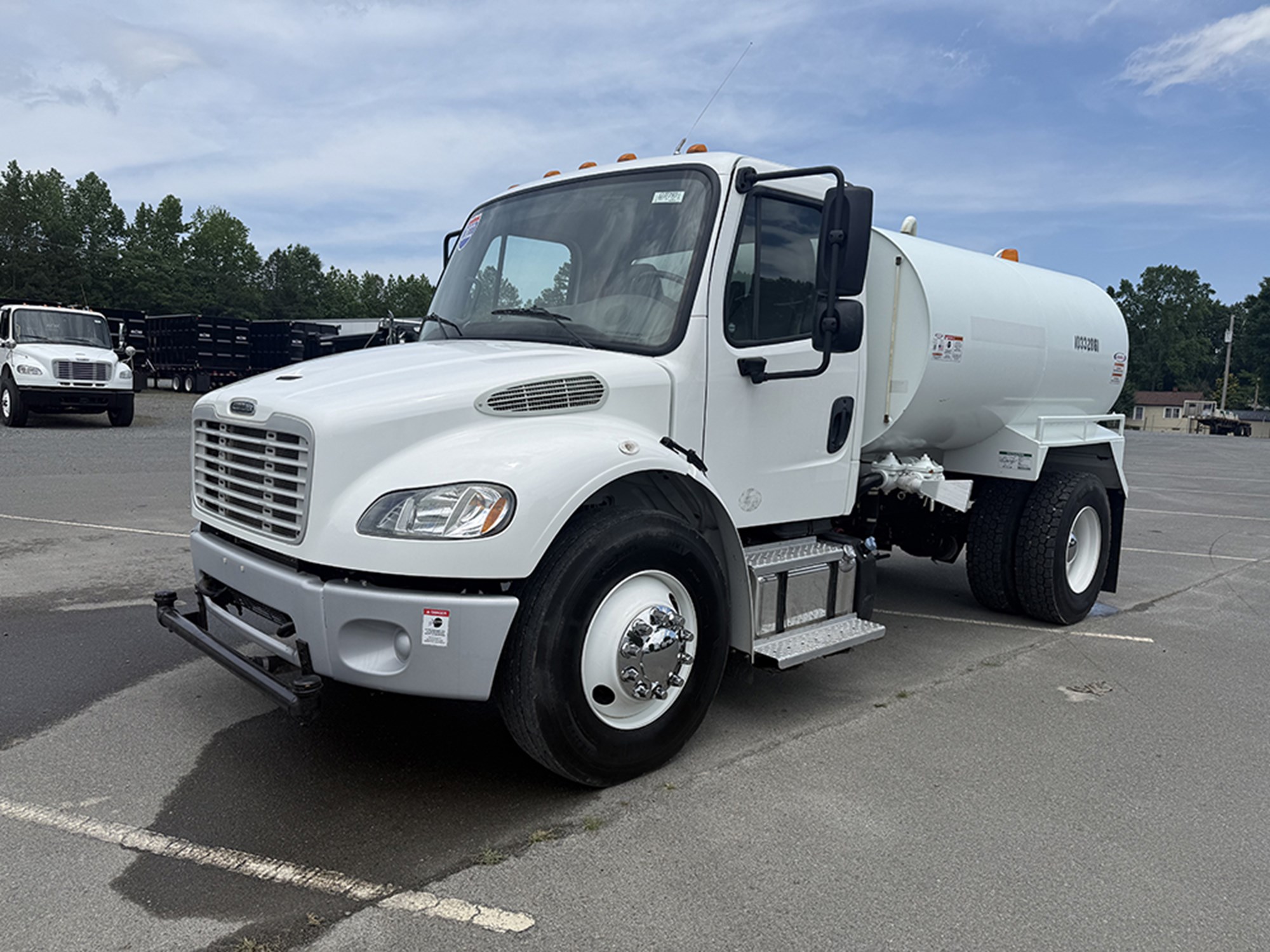 2022 Freightliner M2 2022 Freightliner M2 - image 1 of 6