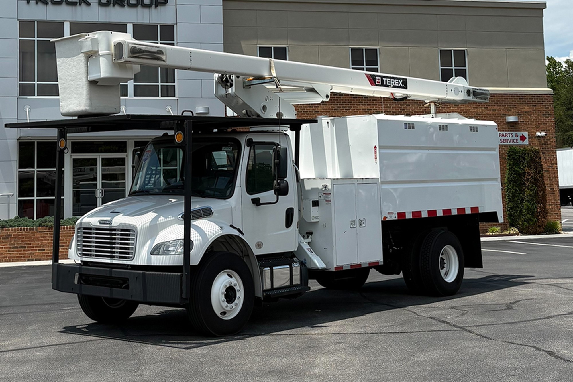 2019 Freightliner M2 106