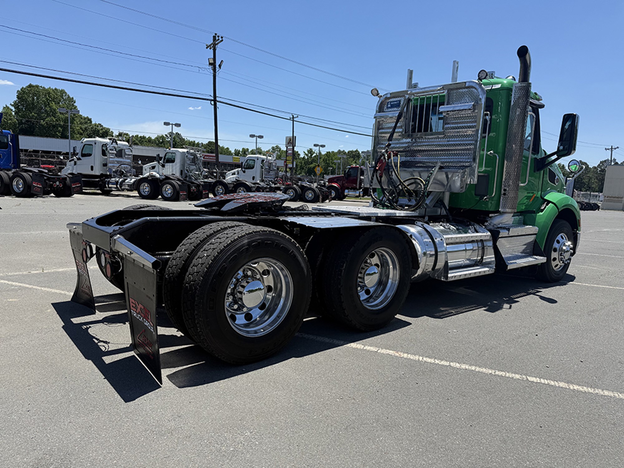 2019 Peterbilt 579 2019 Peterbilt 579 - image 4 of 6