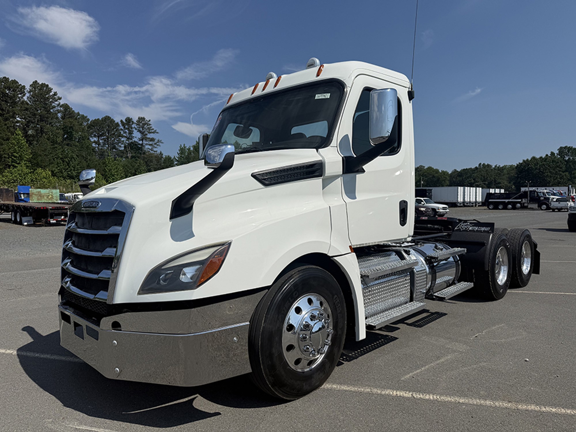 2020 Freightliner Cascadia 126 2020 Freightliner Cascadia 126 - image 1 of 6