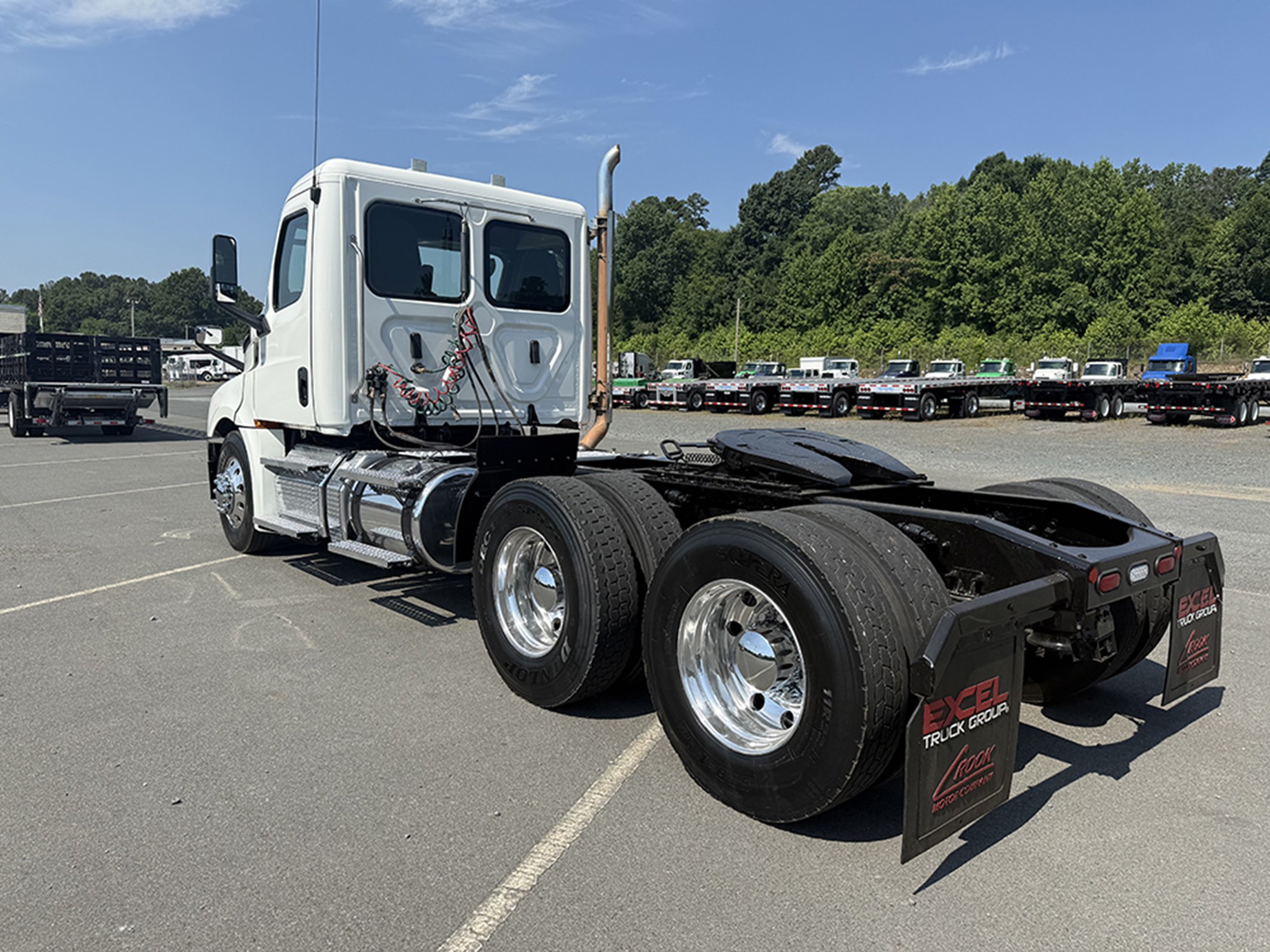 2020 Freightliner Cascadia 126 2020 Freightliner Cascadia 126 - image 6 of 6