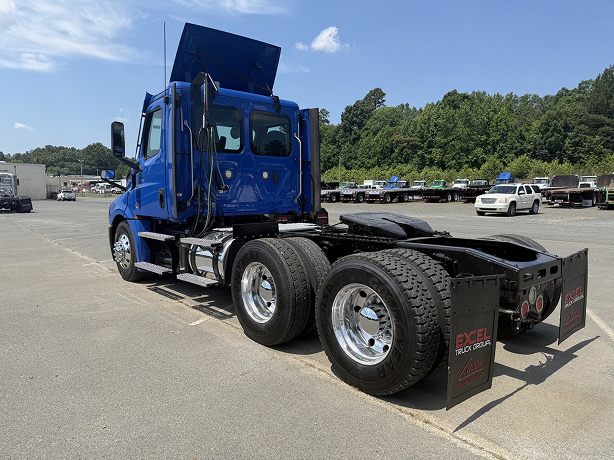 2020 Freightliner Cascadia 126 2020 Freightliner Cascadia 126 - image 6 of 6