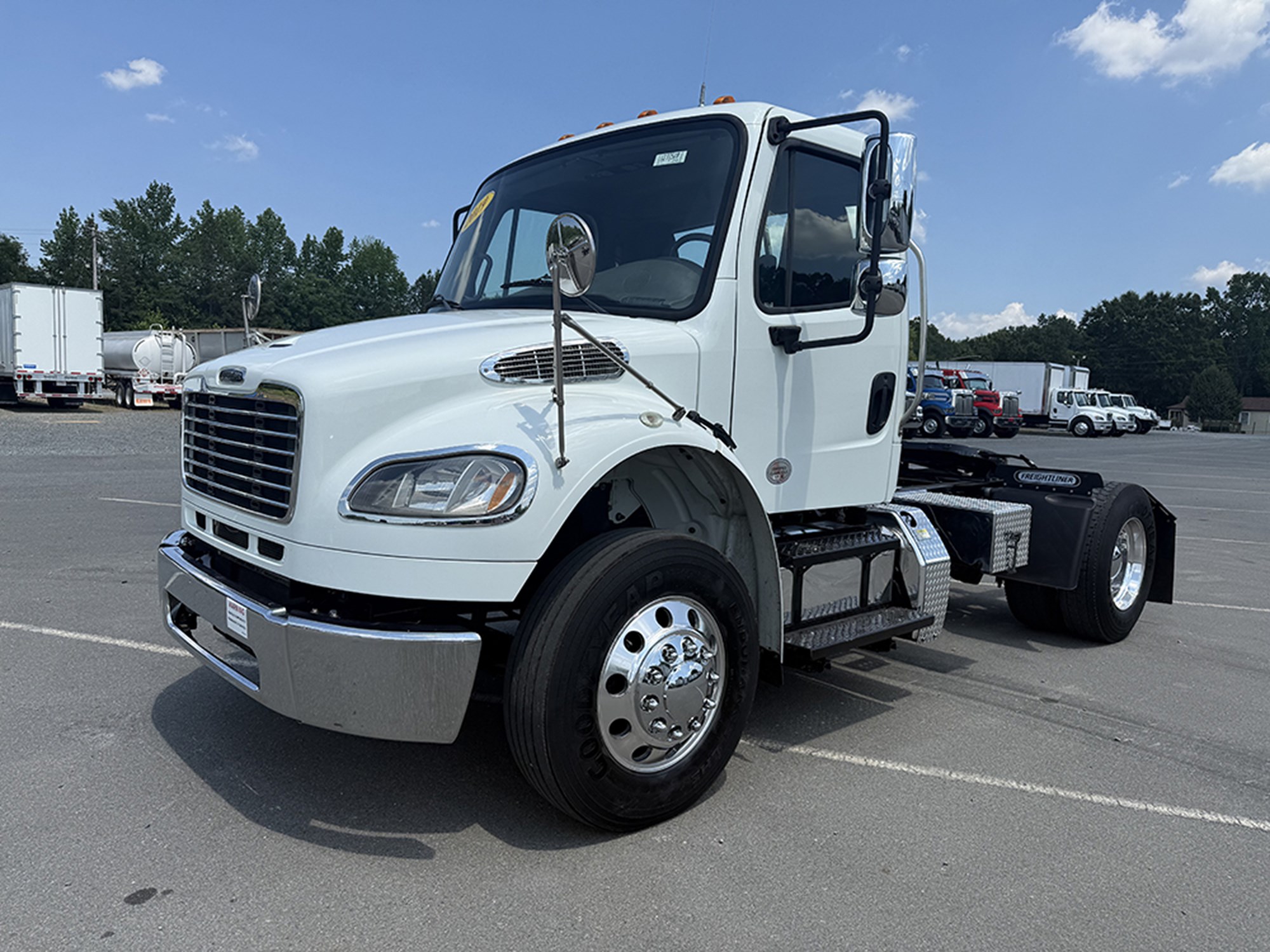 2019 Freightliner M2 2019 Freightliner M2 - image 1 of 6