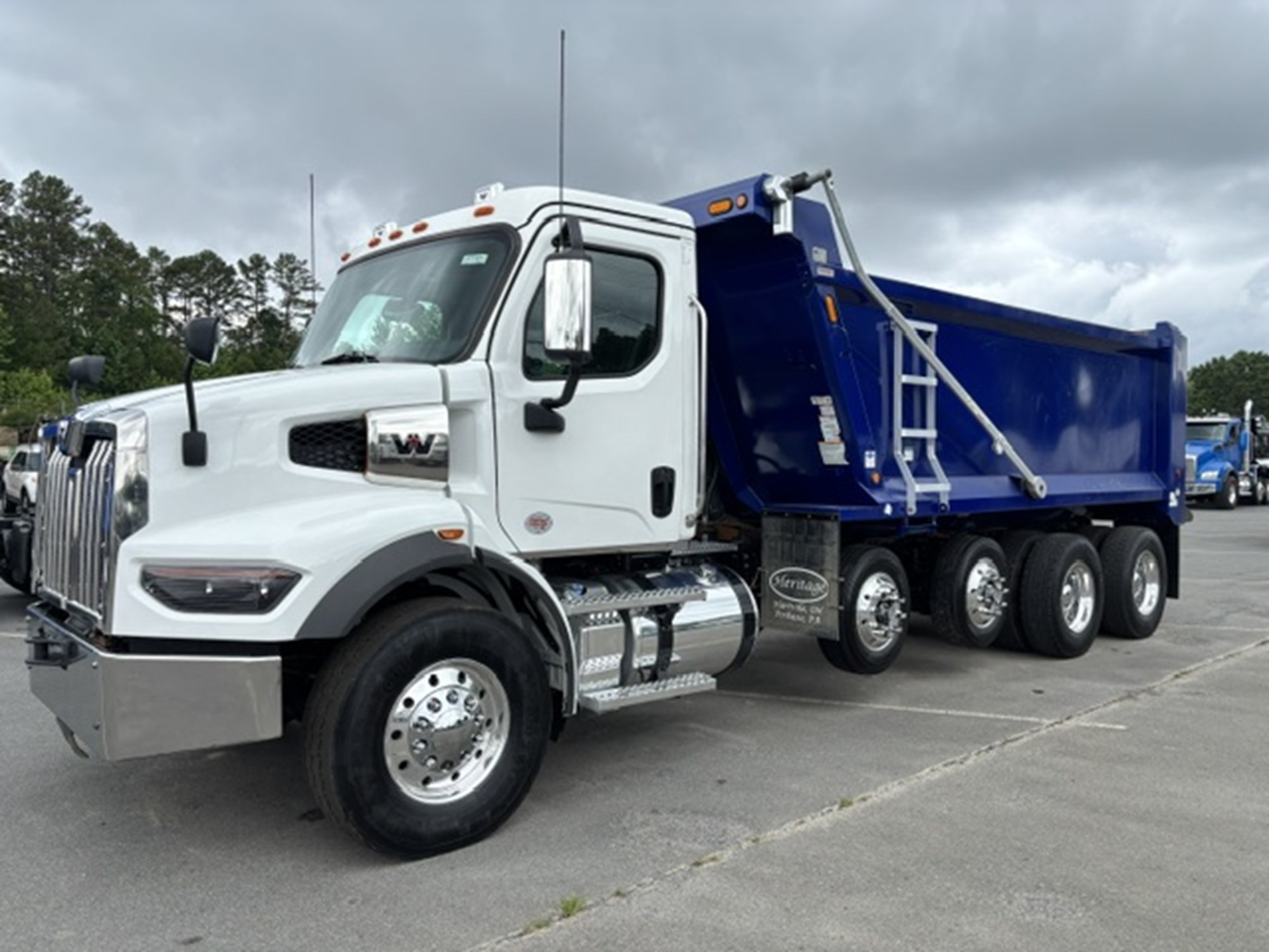 2025 Western Star 47X 2025 Western Star 47X - image 1 of 6