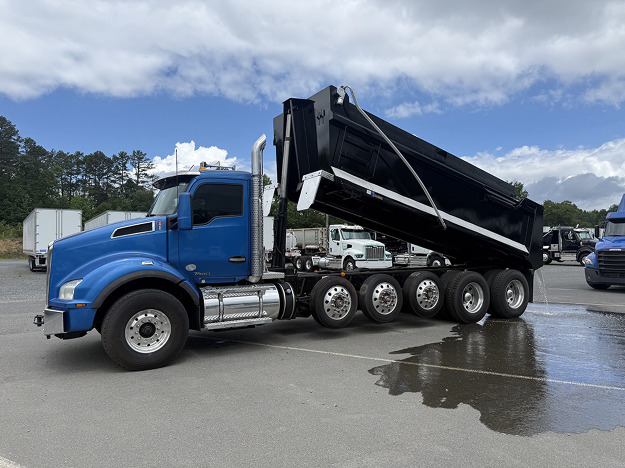 2018 Kenworth T880 2018 Kenworth T880 - image 1 of 6