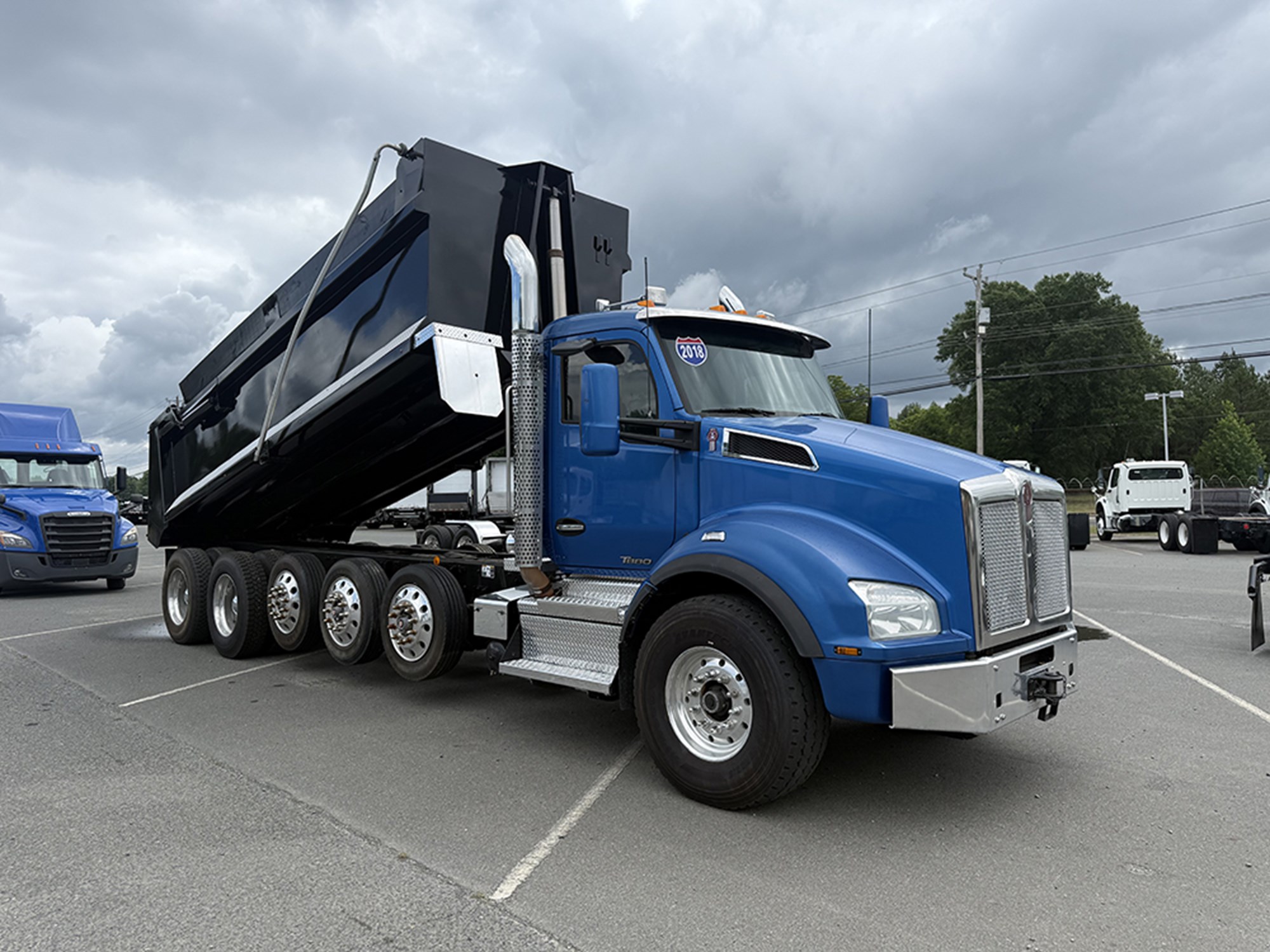 2018 Kenworth T880 2018 Kenworth T880 - image 2 of 6