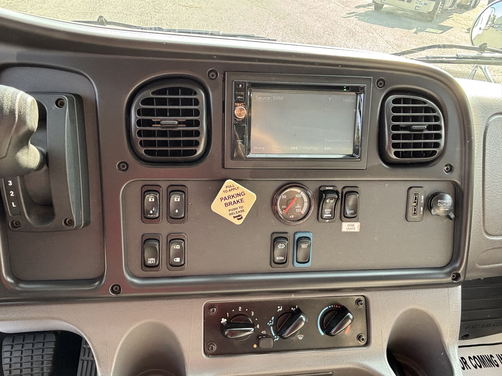 2021 Freightliner M2 1782831146318 2021 Freightliner M2 1782831146318