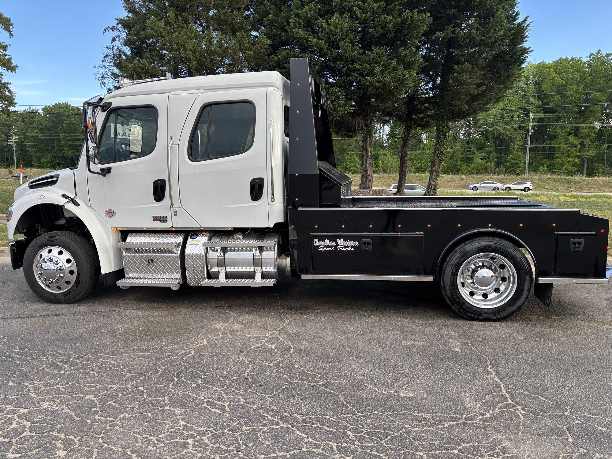 2026 Freightliner M2106 2026 Freightliner M2106 - image 3 of 5