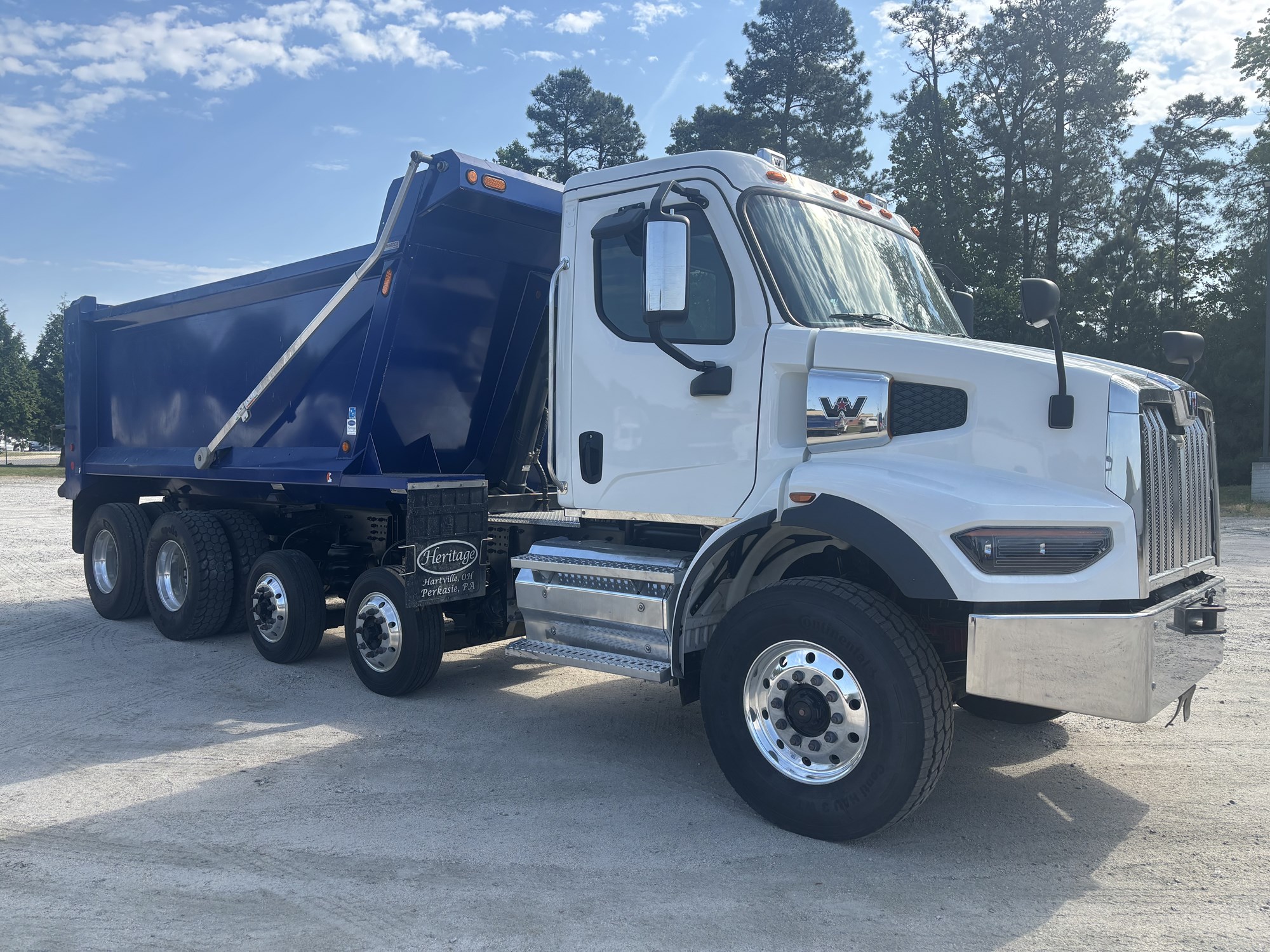 2024 Western Star 47X 2024 Western Star 47X - image 2 of 6
