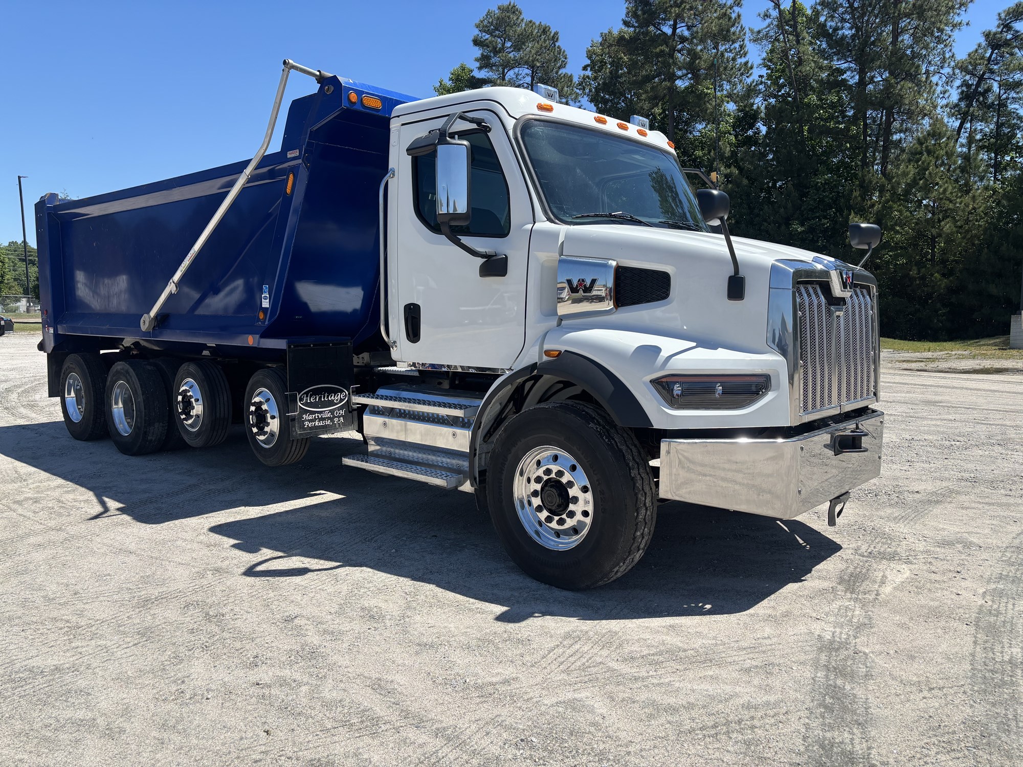 2025 Western Star 47X 2025 Western Star 47X - image 2 of 6