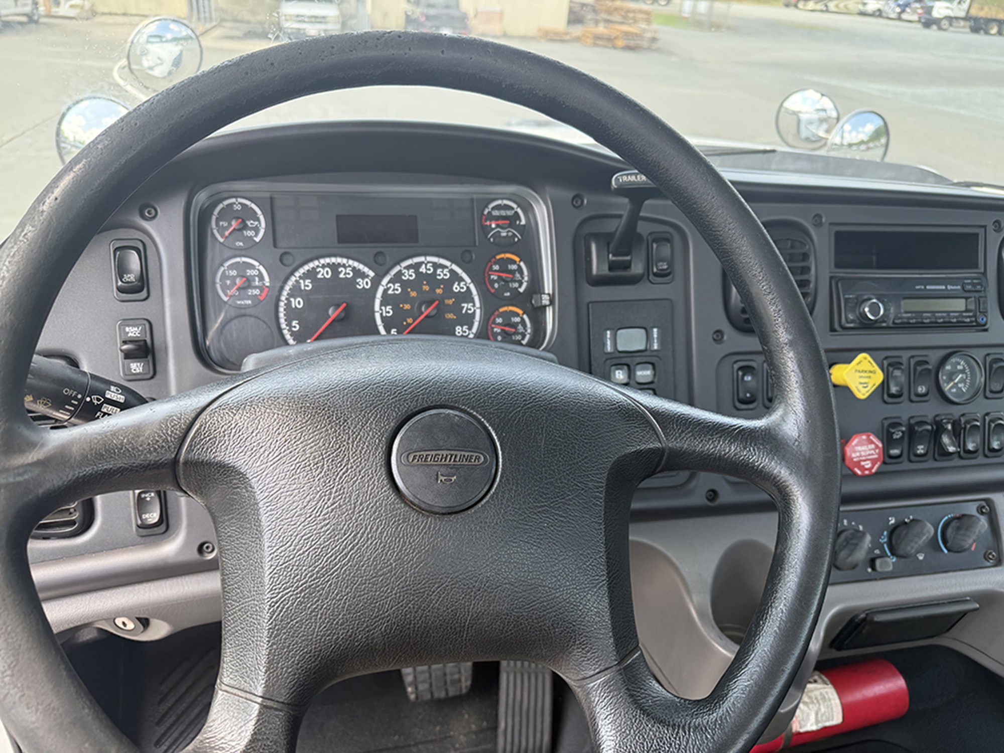 2016 Freightliner 108SD 1783527997344 2016 Freightliner 108SD 1783527997344