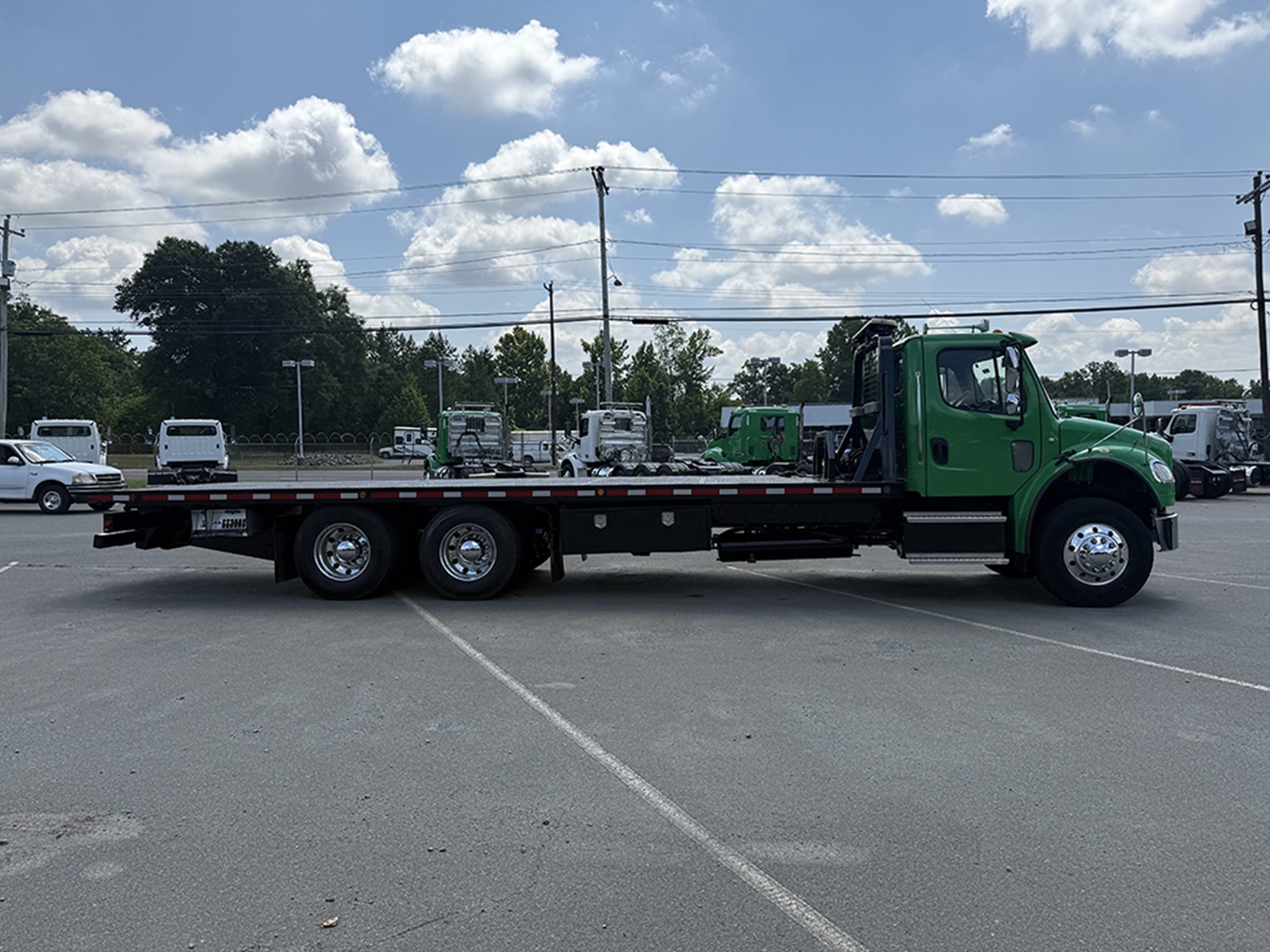 2019 Freightliner M2 2019 Freightliner M2 - image 3 of 6