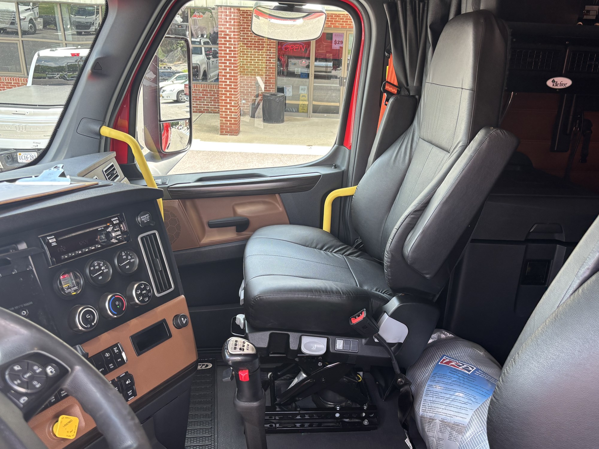 2020 FREIGHTLINER CASCADIA 126 1783536058385 2020 FREIGHTLINER CASCADIA 126 1783536058385