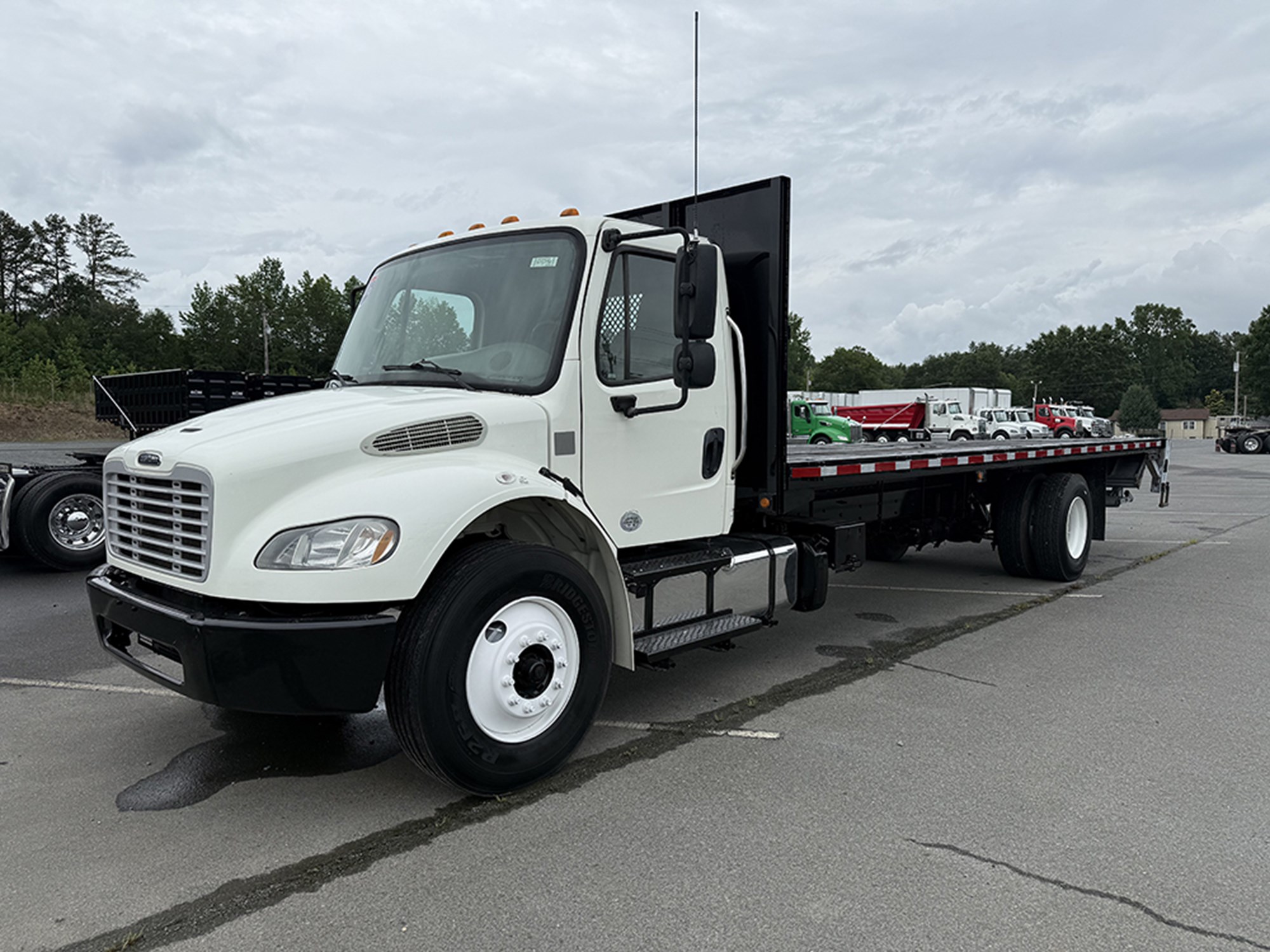 2016 Freightliner M2 1783963459045 2016 Freightliner M2 1783963459045