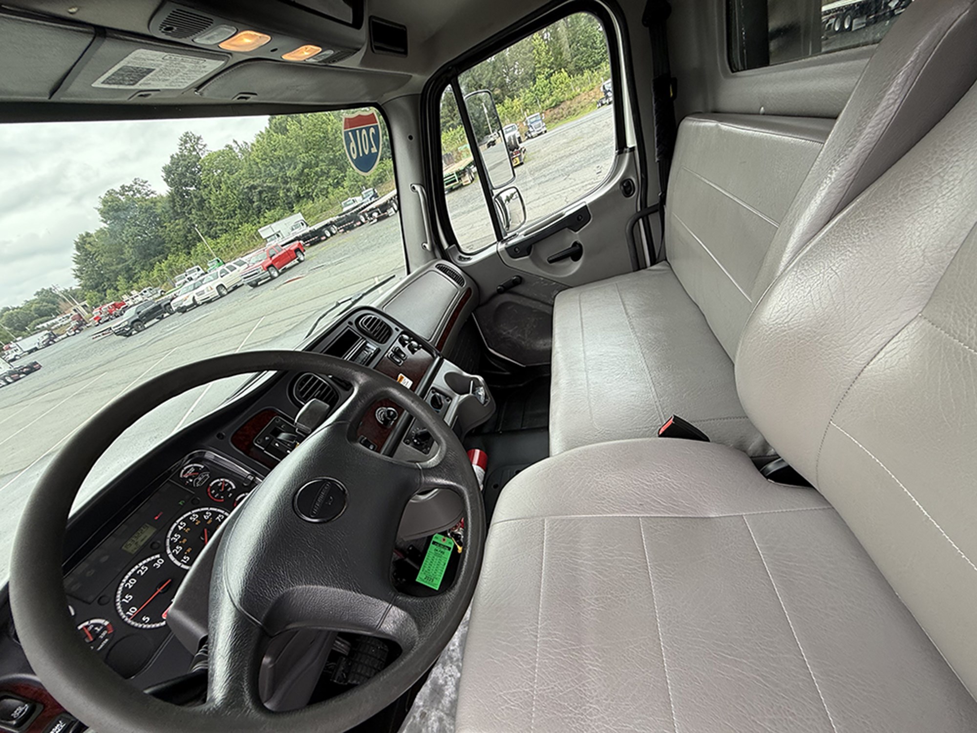 2016 Freightliner M2 1783963460330 2016 Freightliner M2 1783963460330