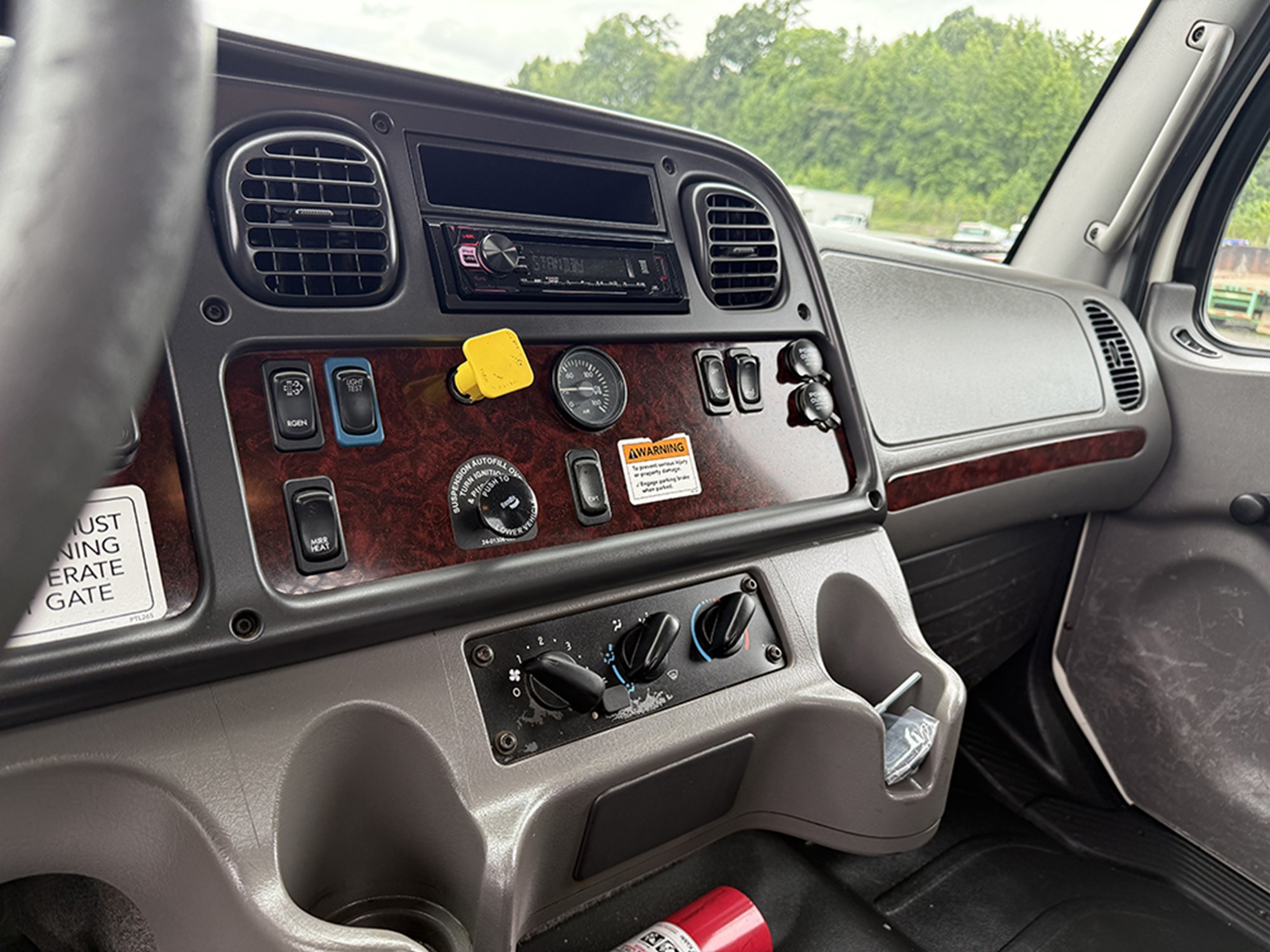 2016 Freightliner M2 1783963460550 2016 Freightliner M2 1783963460550