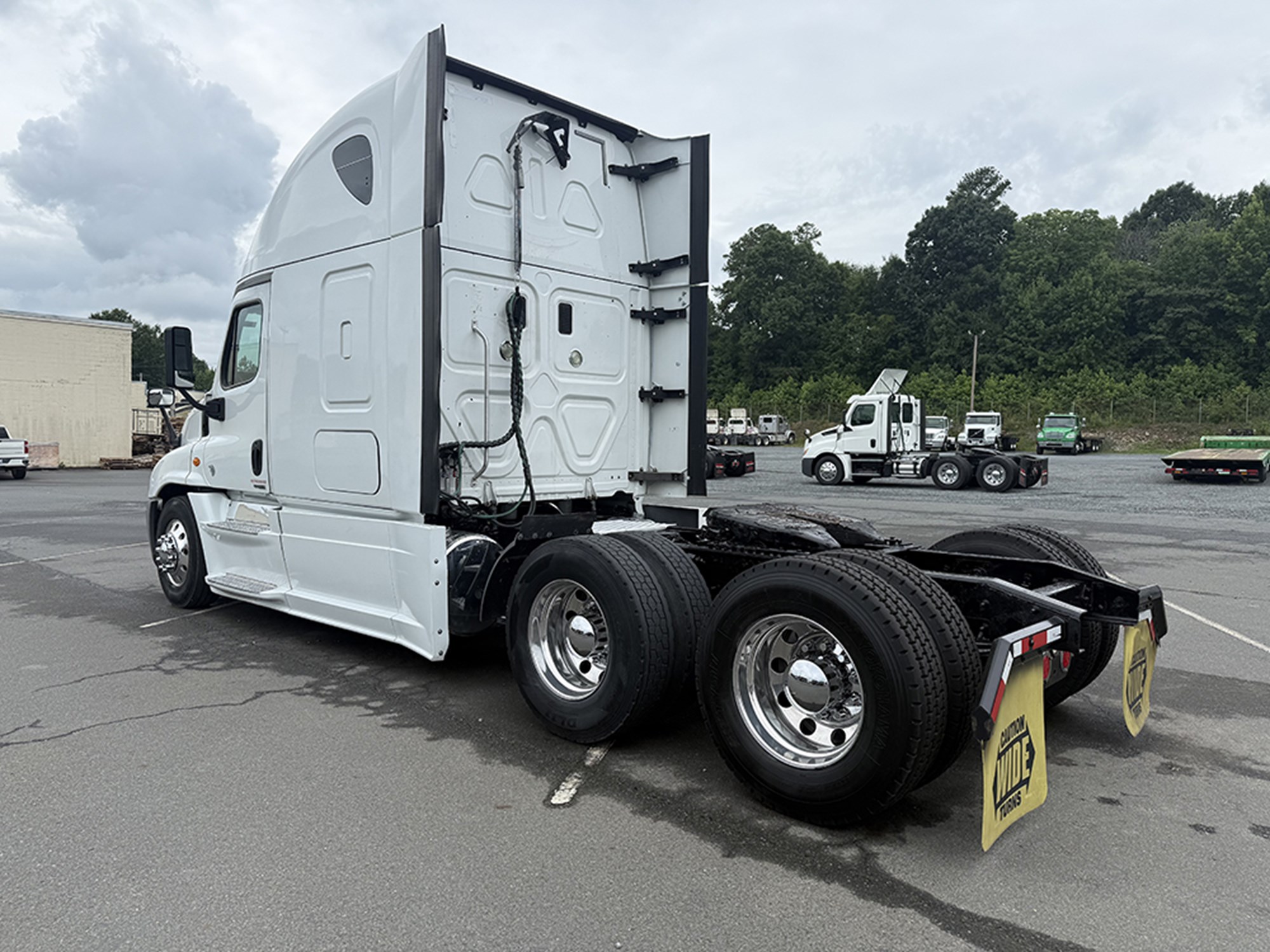 2016 Freightliner Cascadia in Chesapeake, VA — photo 6