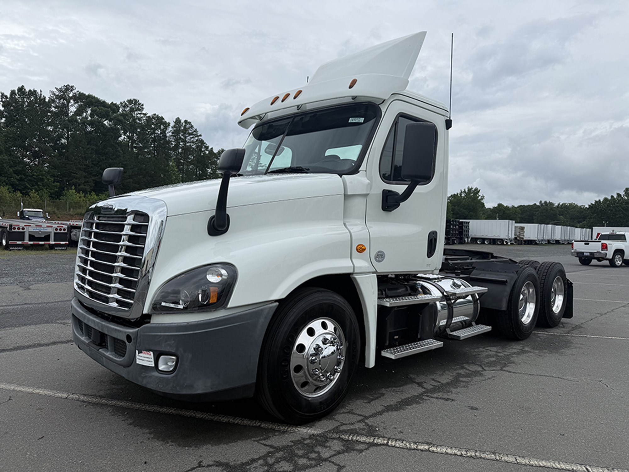 2018 Freightliner Cascadia 125 2018 Freightliner Cascadia 125 - image 1 of 6