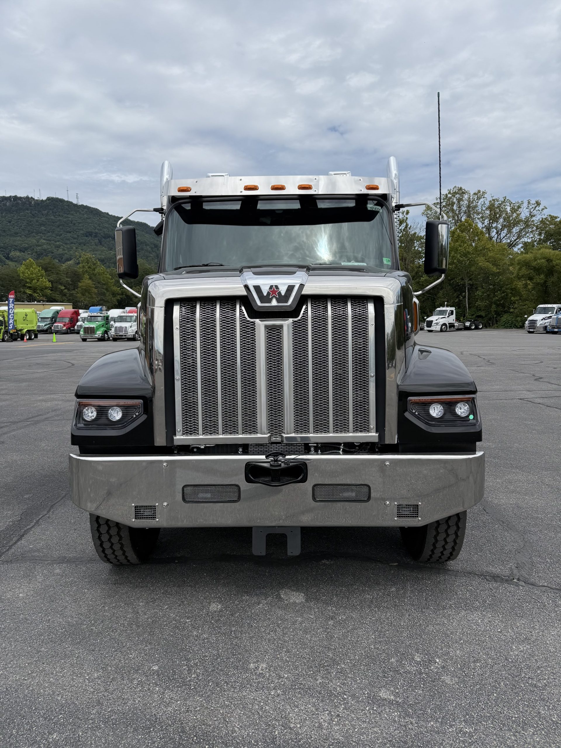 2026 Western Star 49X 2026 Western Star 49X - image 2 of 6