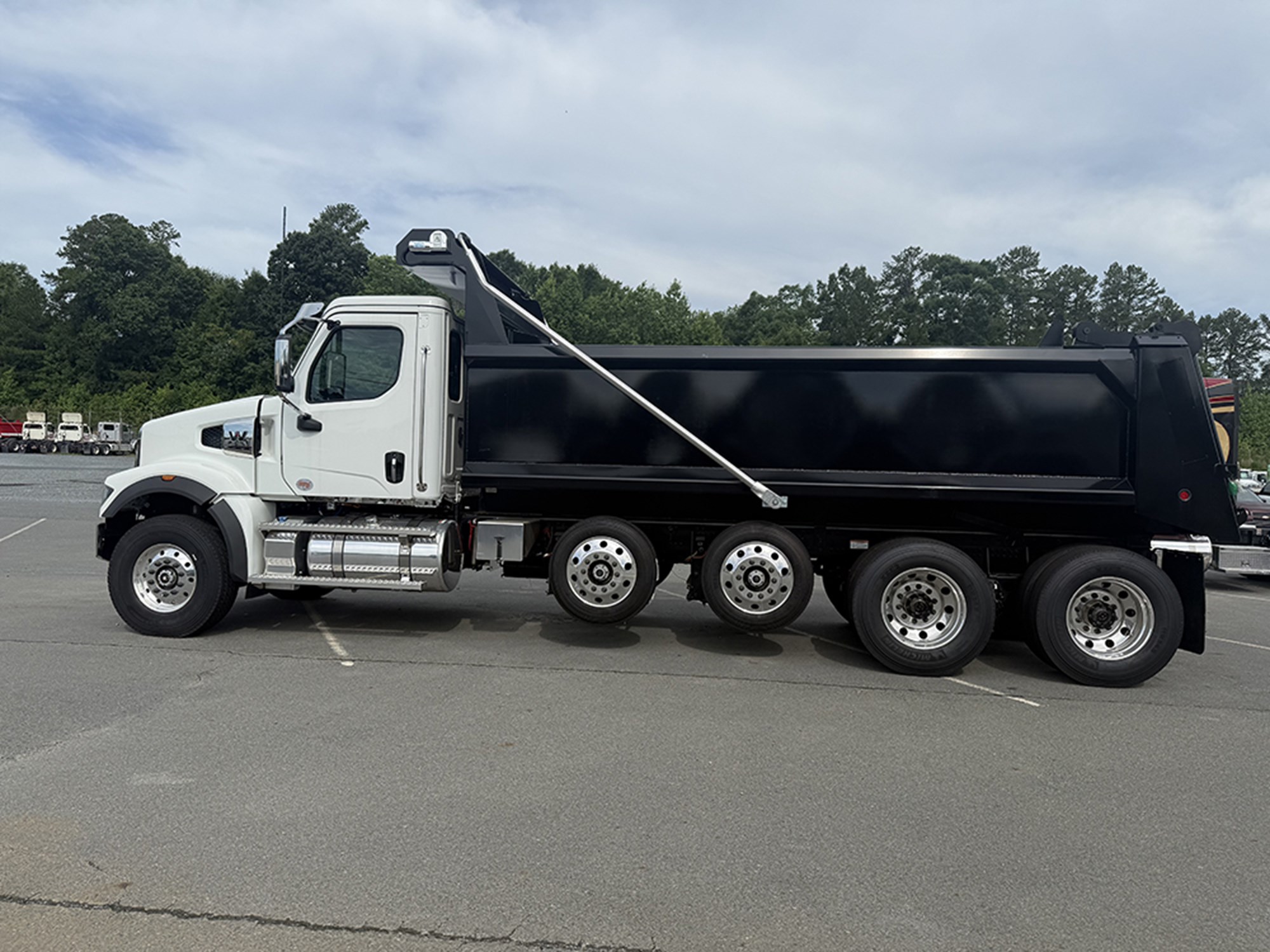 2026 Western Star 49X 1784644653154 2026 Western Star 49X 1784644653154