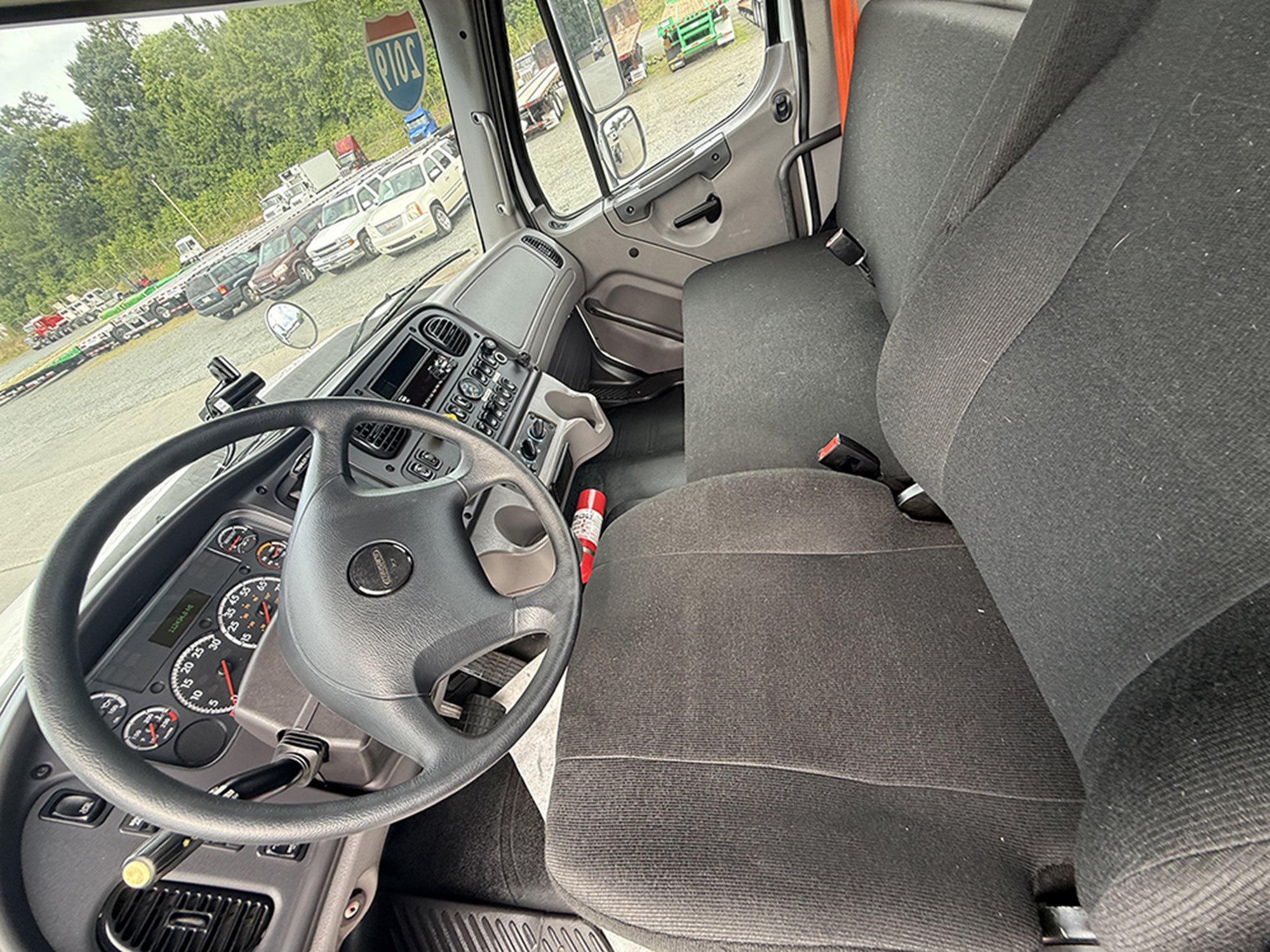 2019 Freightliner 108SD 1784644786935 2019 Freightliner 108SD 1784644786935