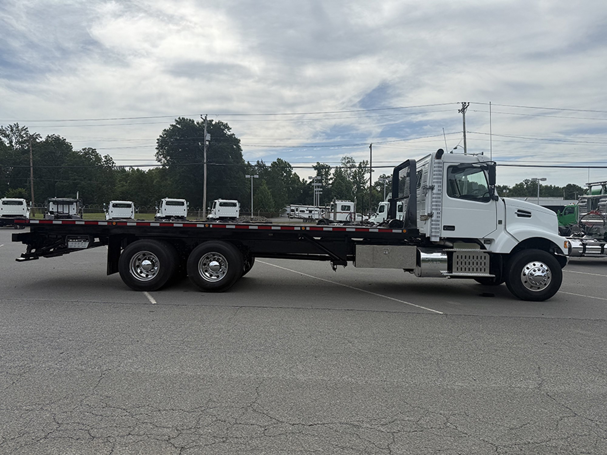2016 Volvo VHD 300 — photo 3