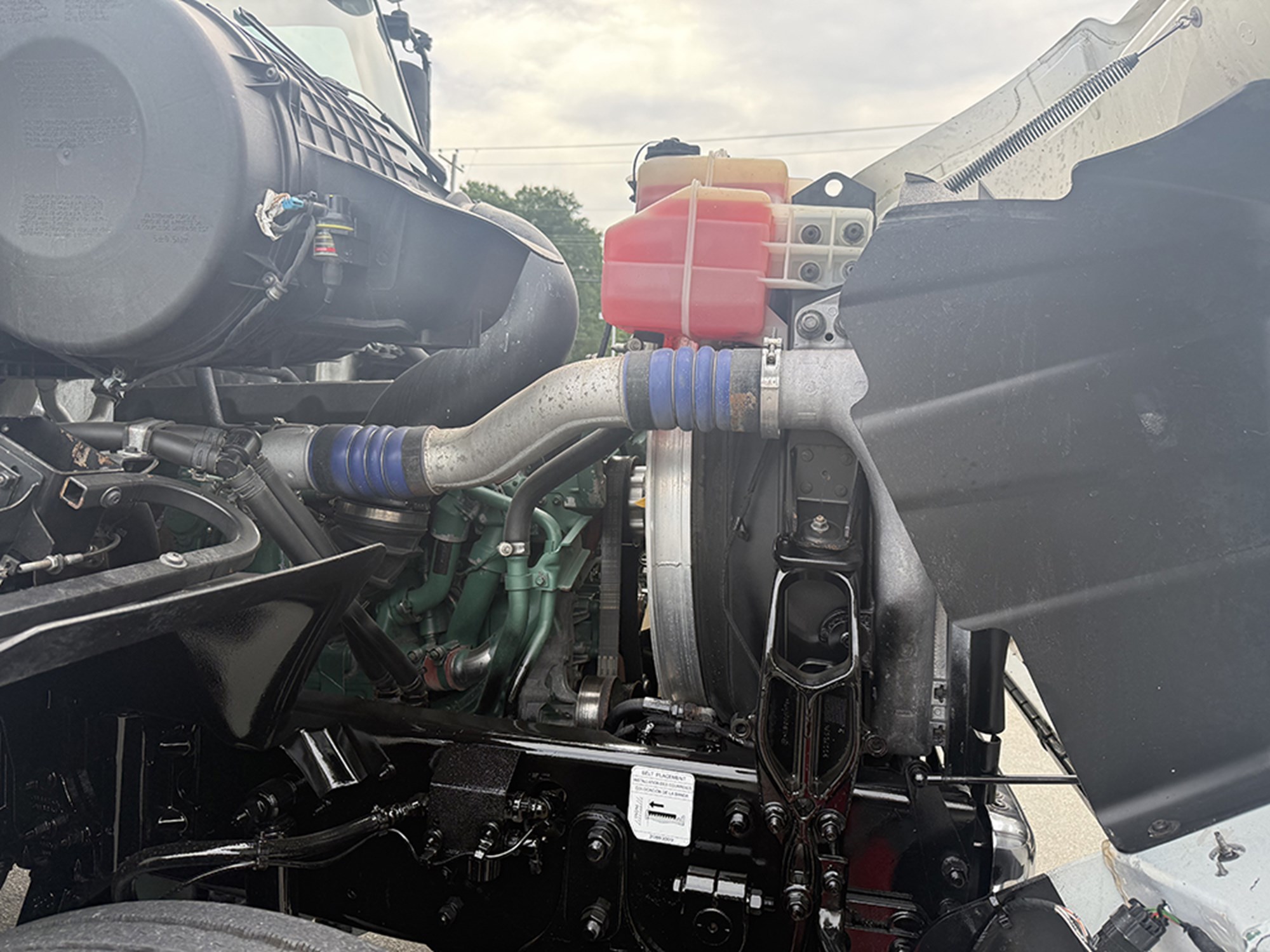 2016 Volvo VHD 1784644949395 2016 Volvo VHD 1784644949395