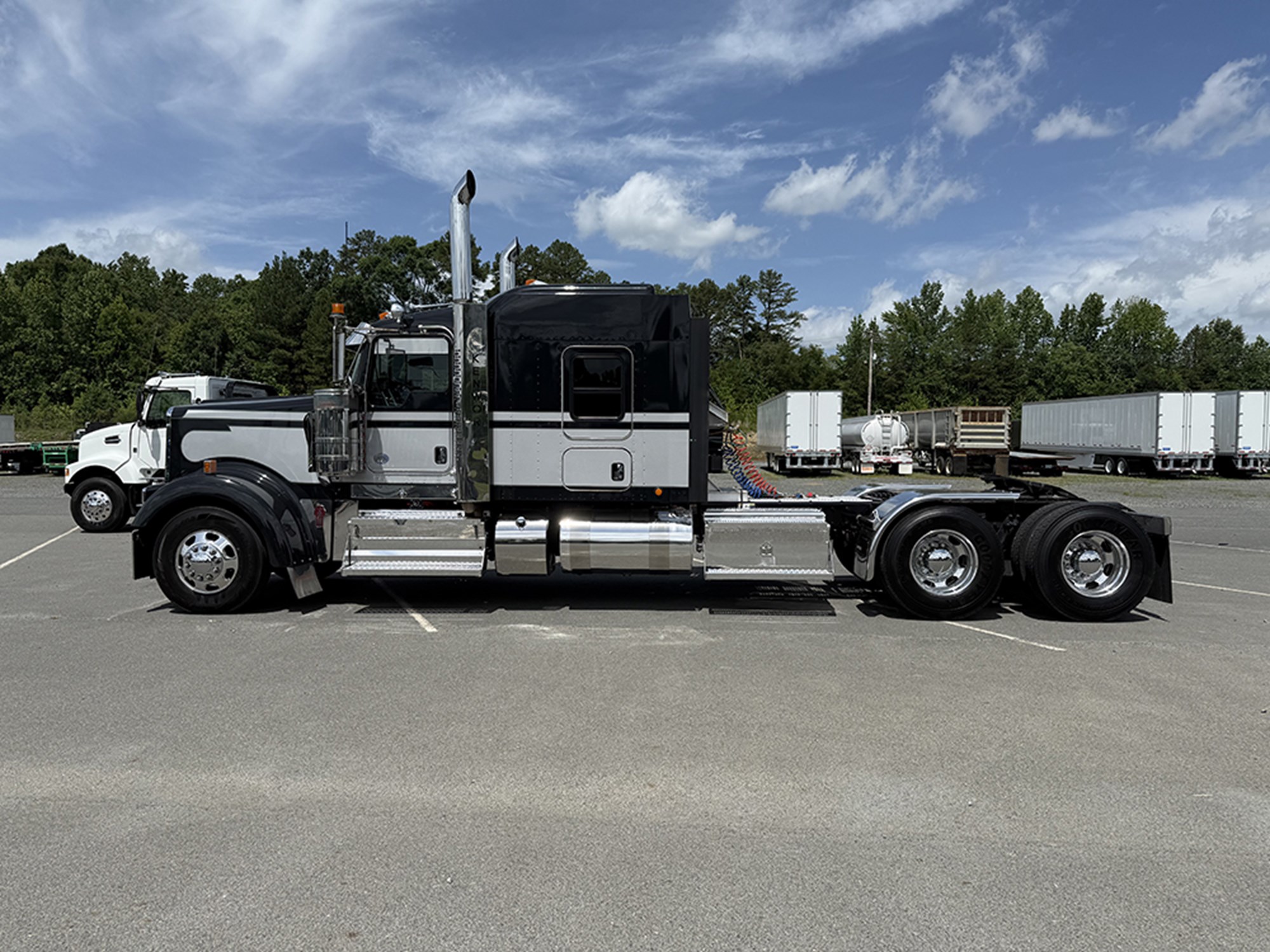 2022 Kenworth W9 Series 1784737237164 2022 Kenworth W9 Series 1784737237164