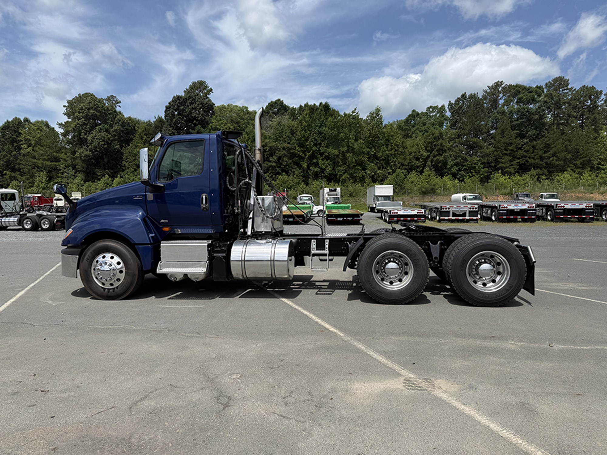 2023 International LT62F 1784737381243 2023 International LT62F 1784737381243