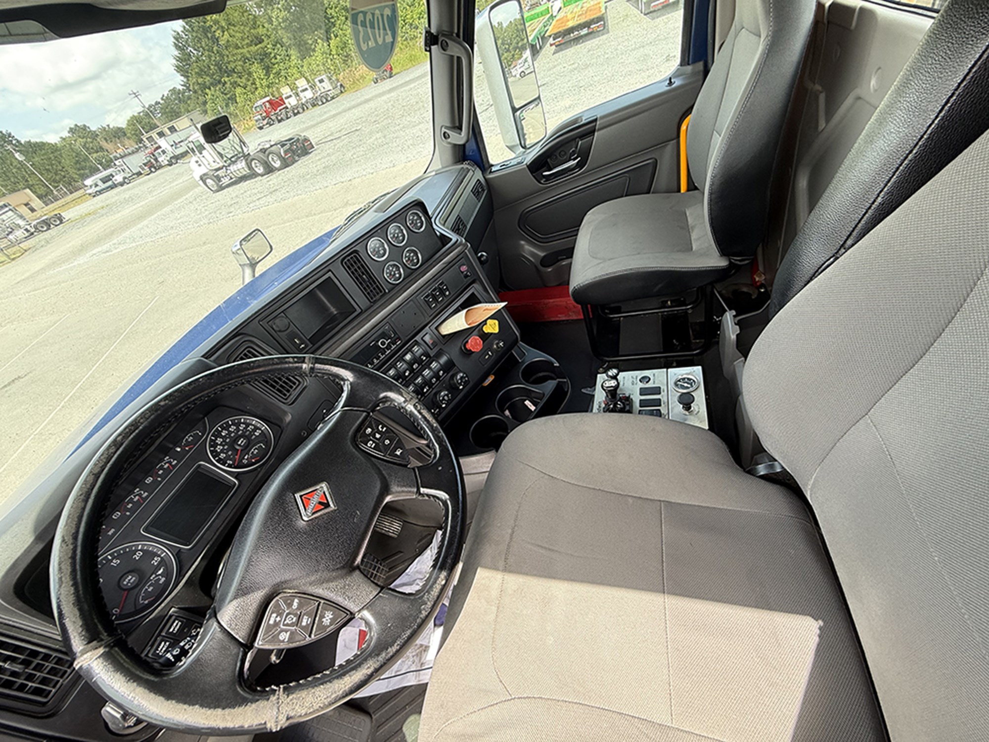 2023 International LT62F 1784737381481 2023 International LT62F 1784737381481