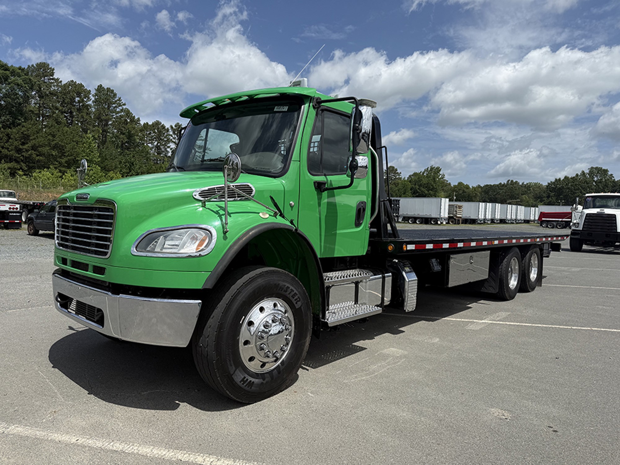 2019 Freightliner M2 - image 1 of 6