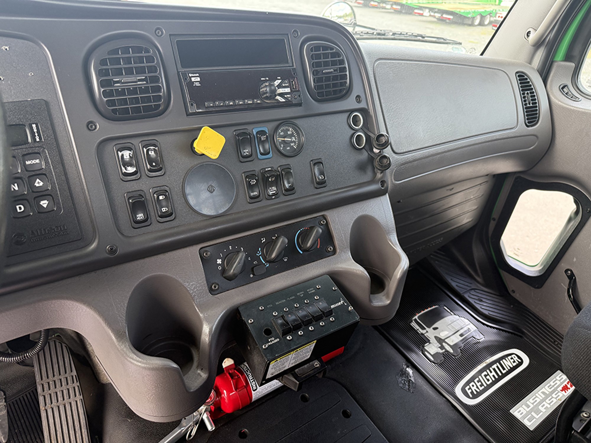 2019 Freightliner M2 1784737445660 2019 Freightliner M2 1784737445660