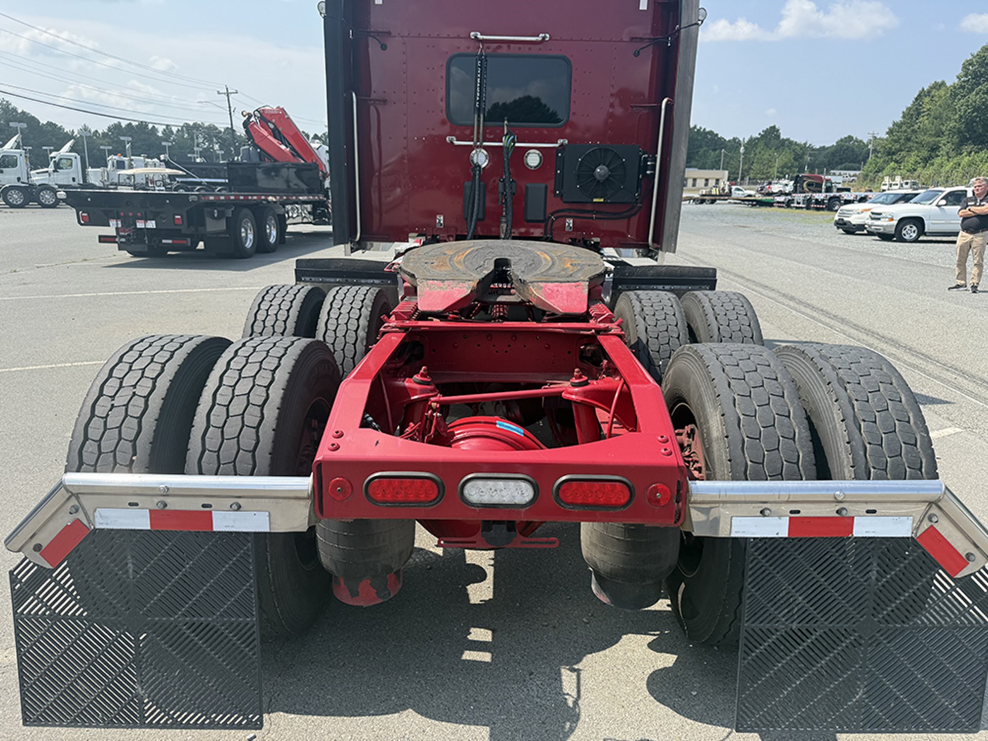 2023 Peterbilt 567 2023 Peterbilt 567 - image 5 of 6