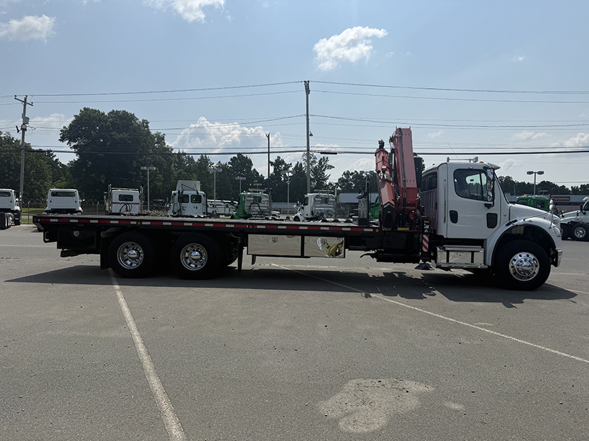 2018 Freightliner M2 2018 Freightliner M2 - image 3 of 6