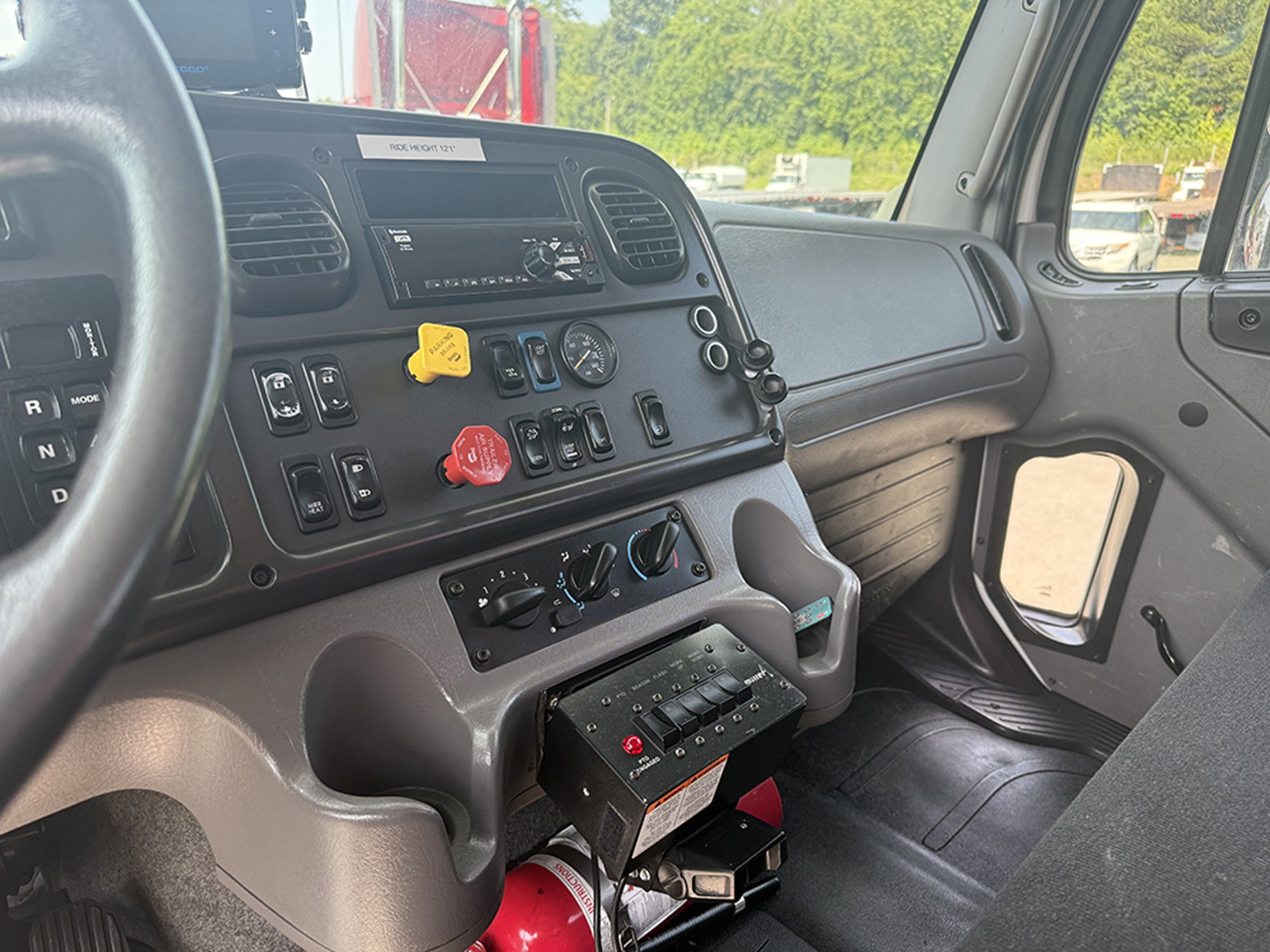 2018 Freightliner M2 1785341391742 2018 Freightliner M2 1785341391742