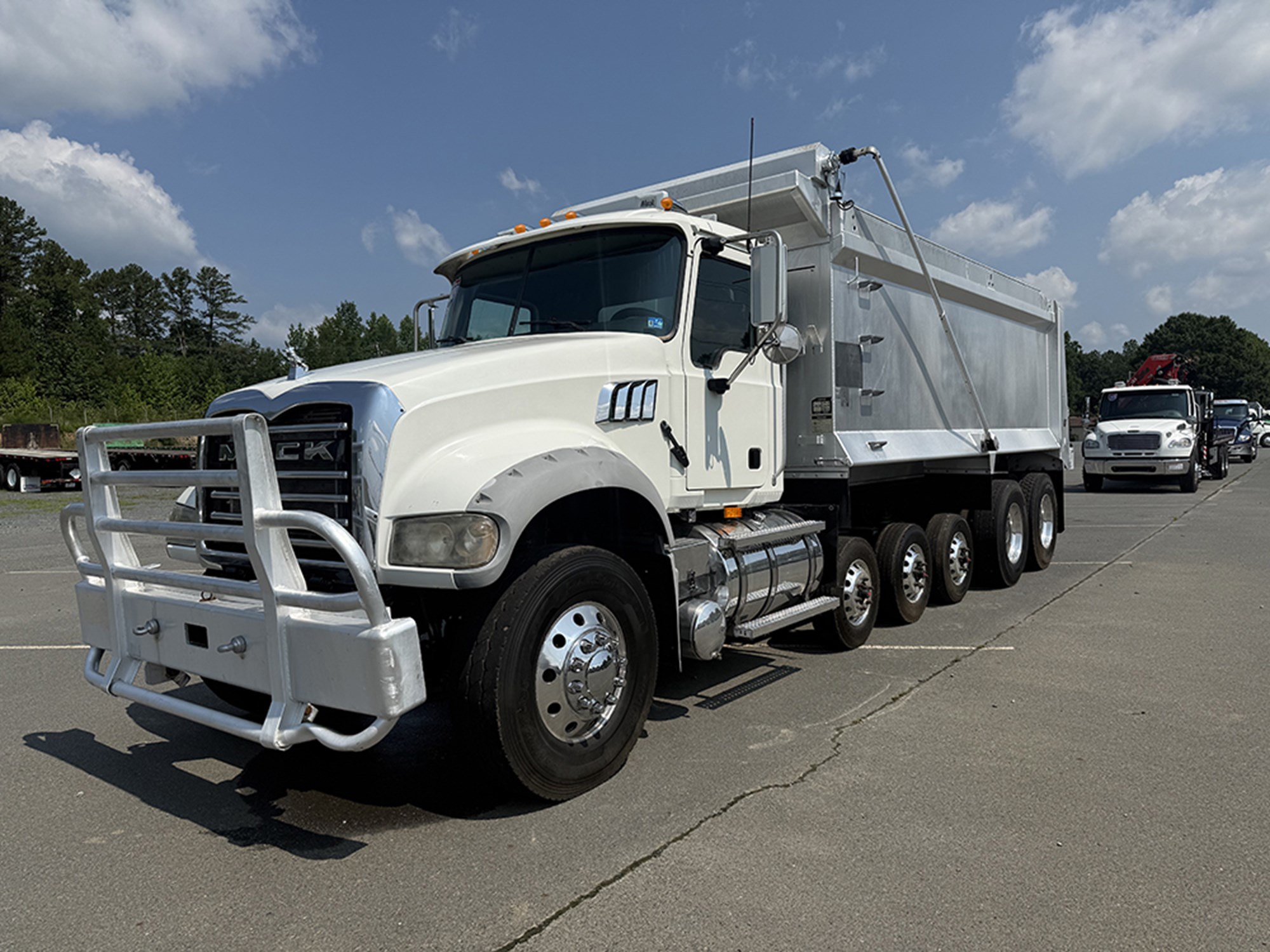 2009 Mack CV713 2009 Mack CV713 - image 1 of 6