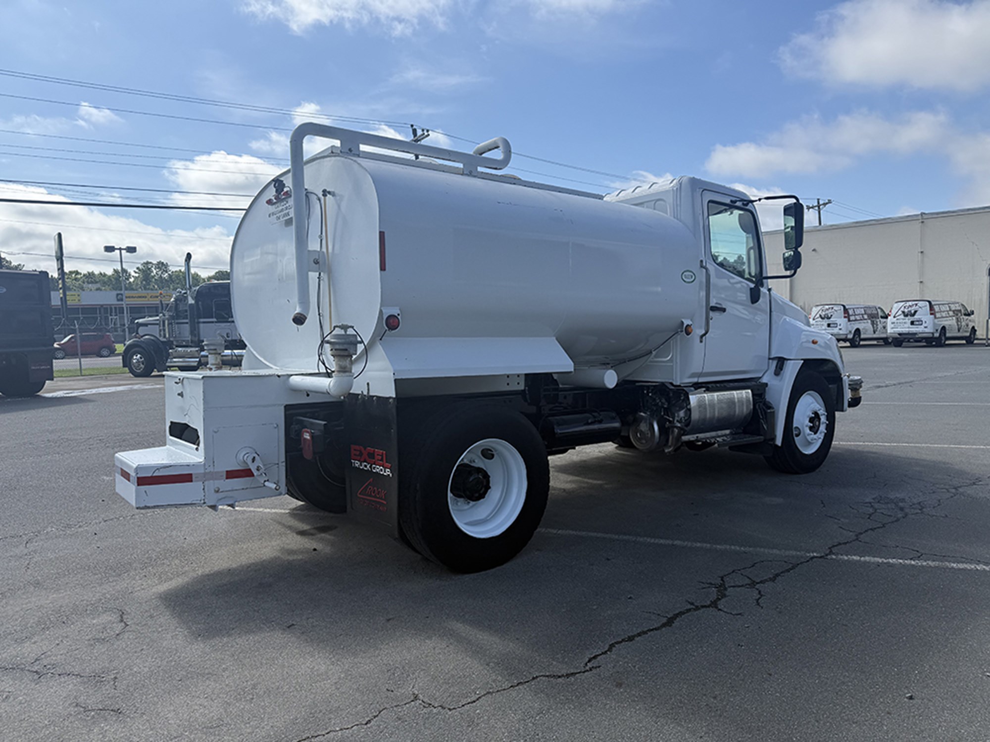 2019 Hino 338 2019 Hino 338 - image 4 of 6