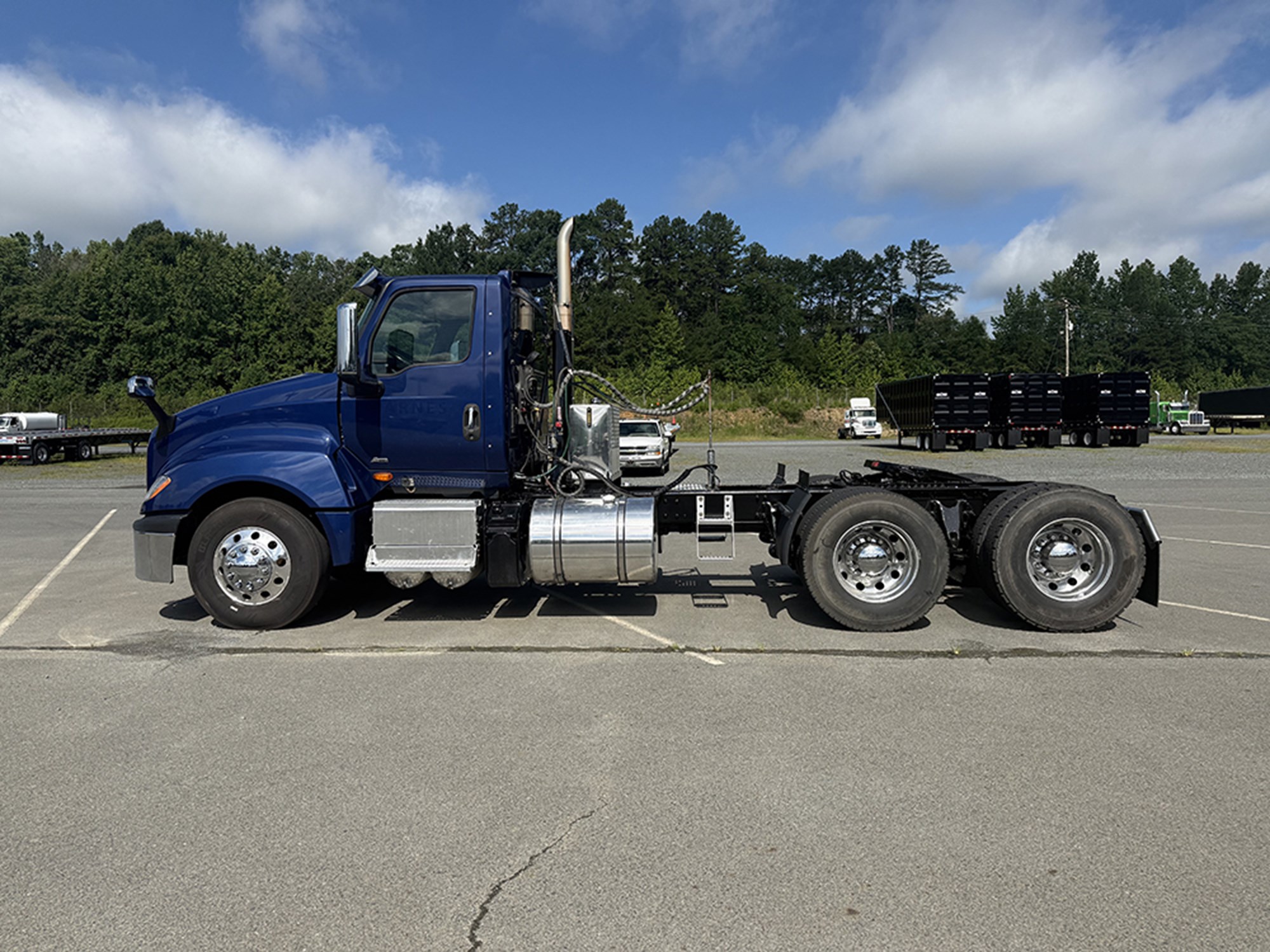 2023 International LT62F 1786114784016 2023 International LT62F 1786114784016