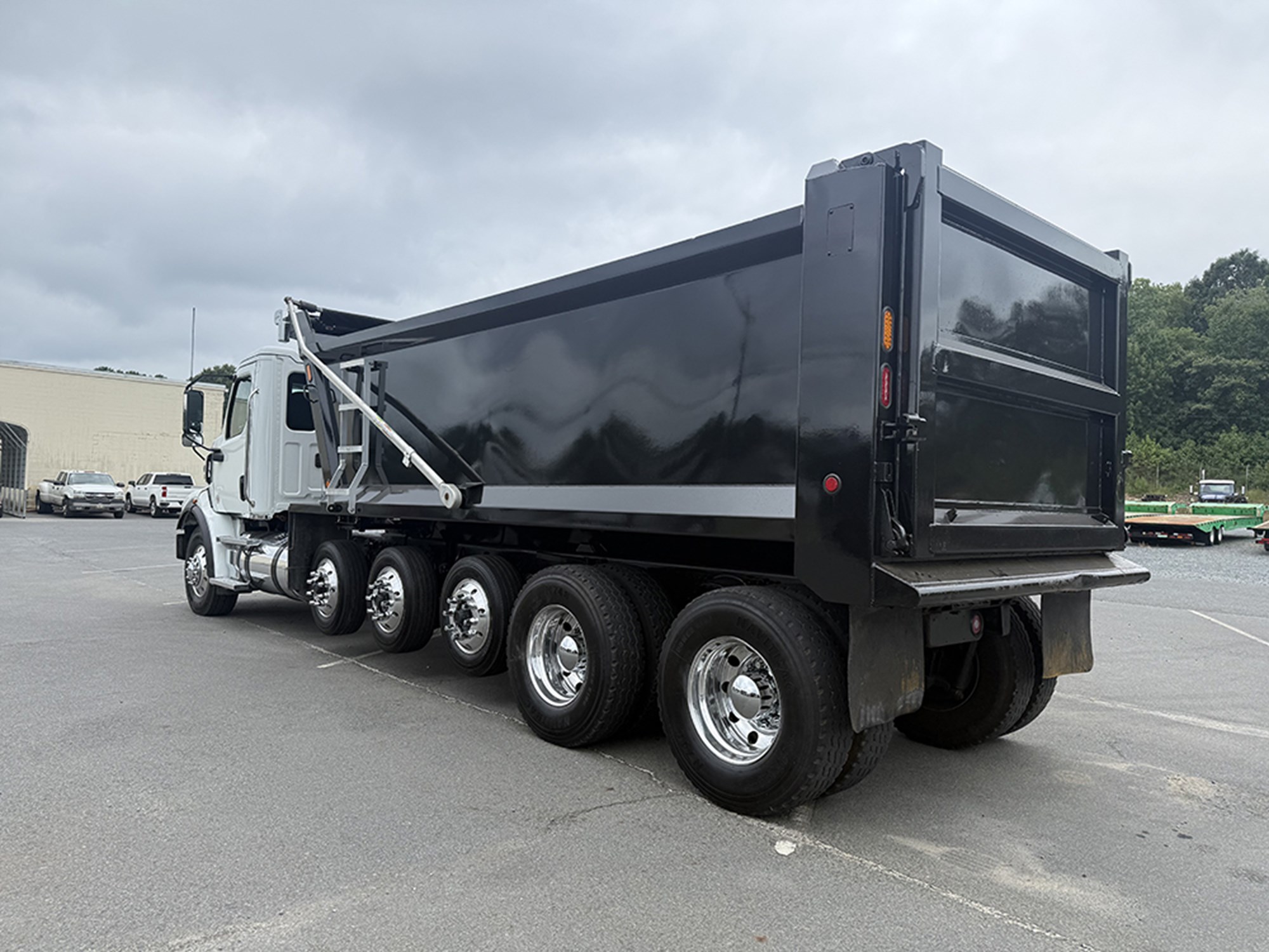 2025 Western Star 47X 2025 Western Star 47X - image 6 of 6