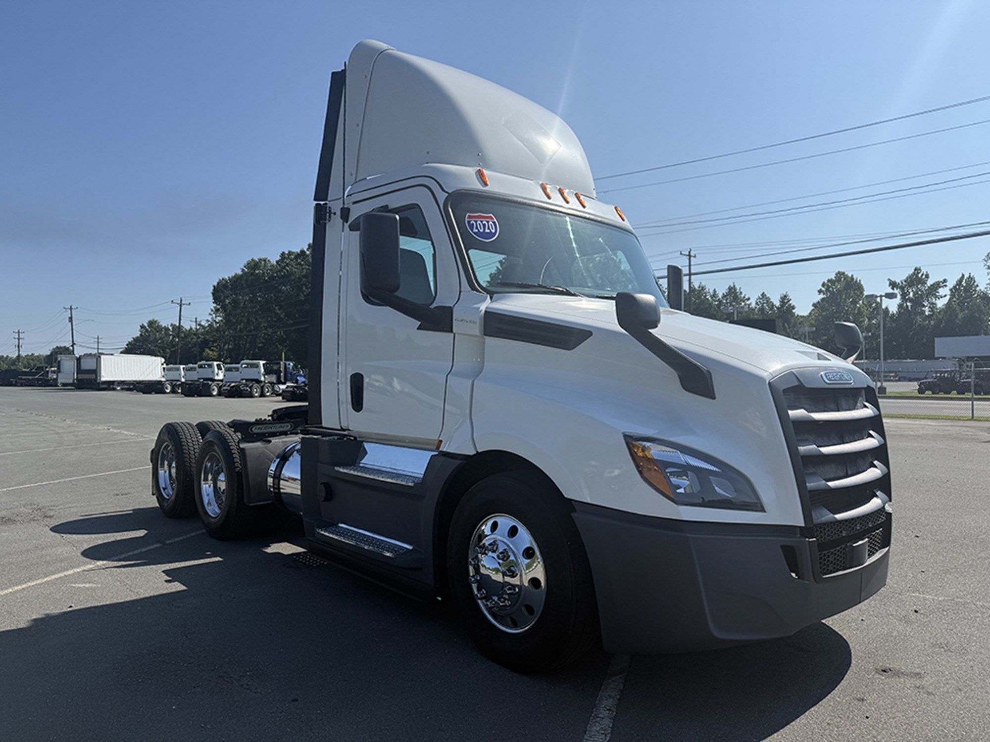 2020 Freightliner Cascadia in Chesapeake, VA — photo 2