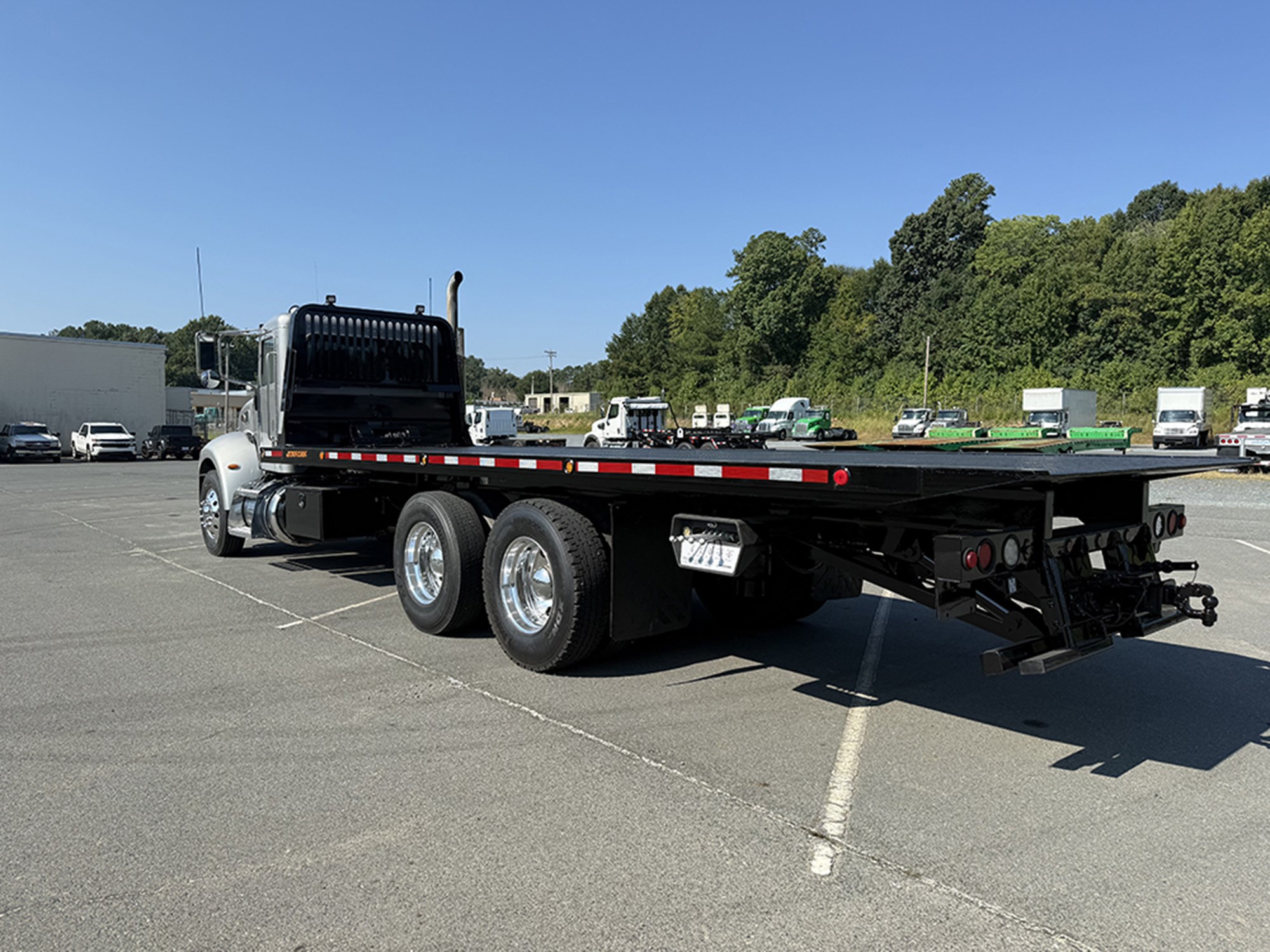2019 Peterbilt 348 2019 Peterbilt 348 - image 6 of 6