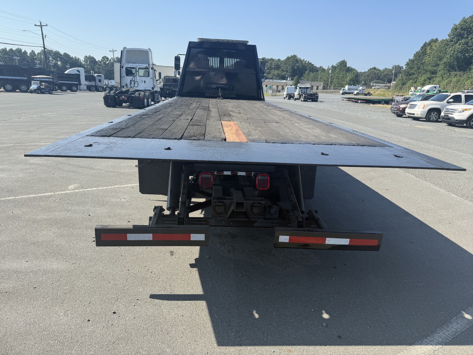 2016 Freightliner M2 106 — photo 5