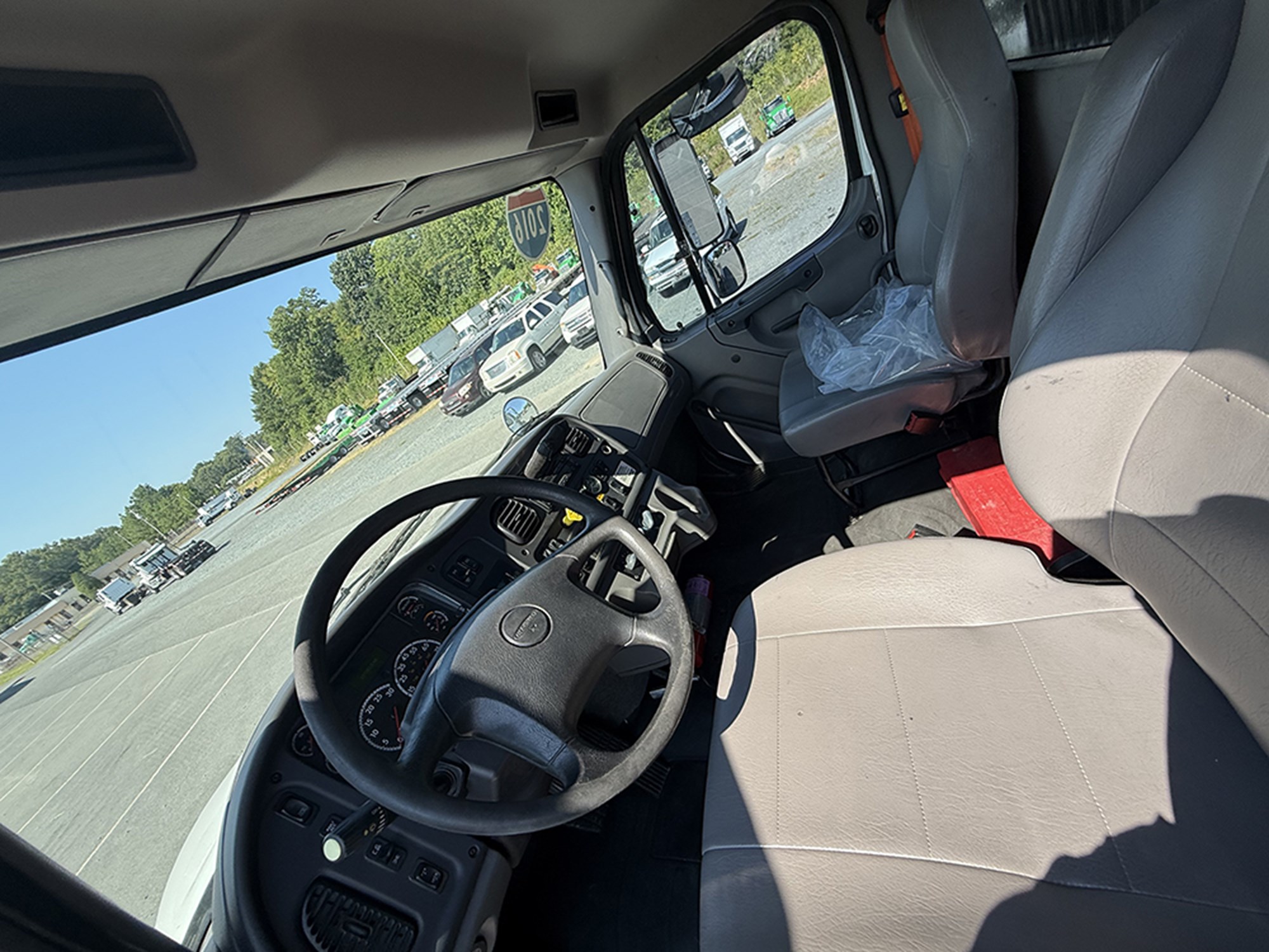2016 Freightliner M2 106 1788360729138 2016 Freightliner M2 106 1788360729138